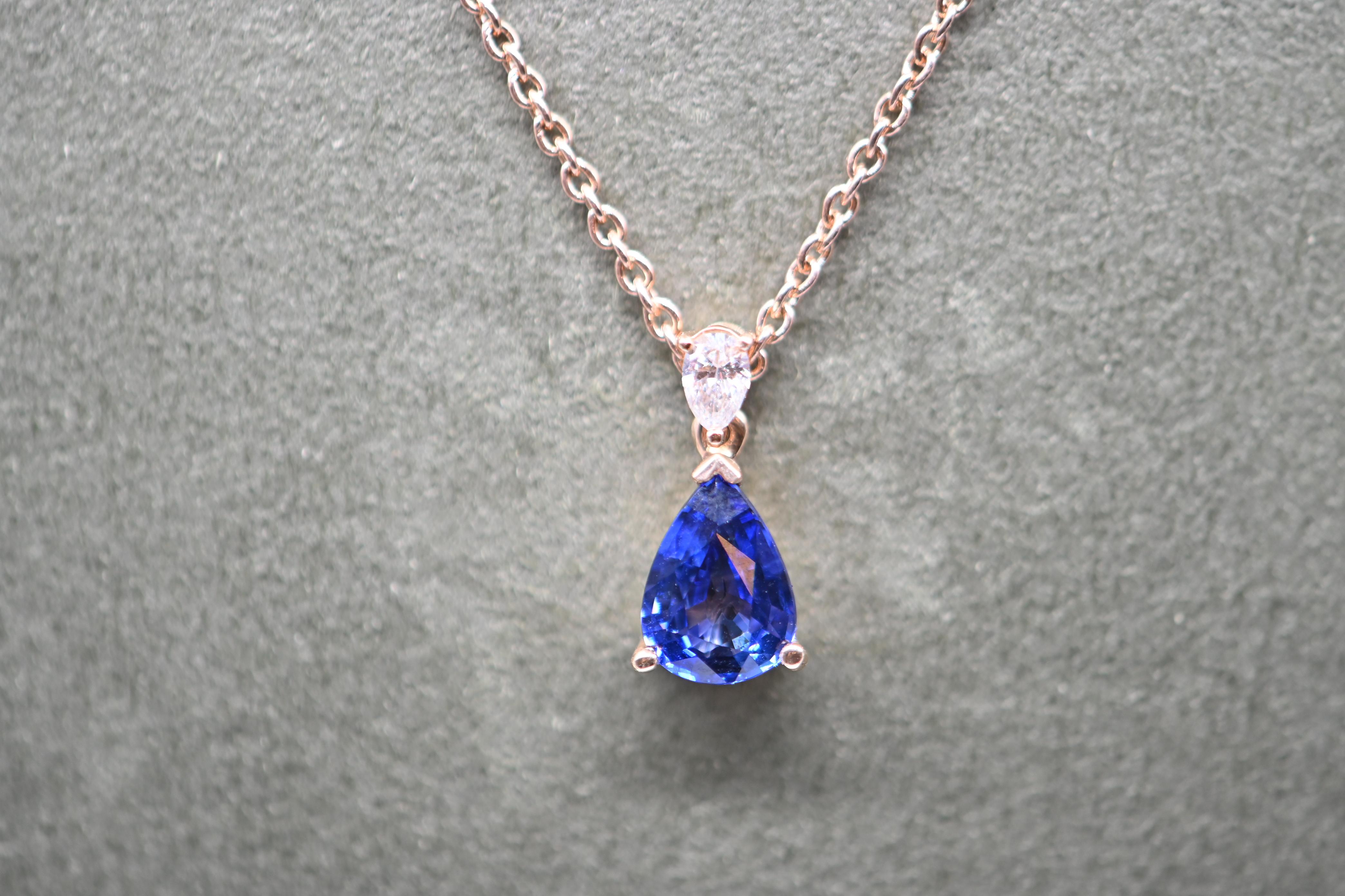 Women's Necklace Saphir Vivid Blue, Diamond, Rose Gold 18 Carats For Sale