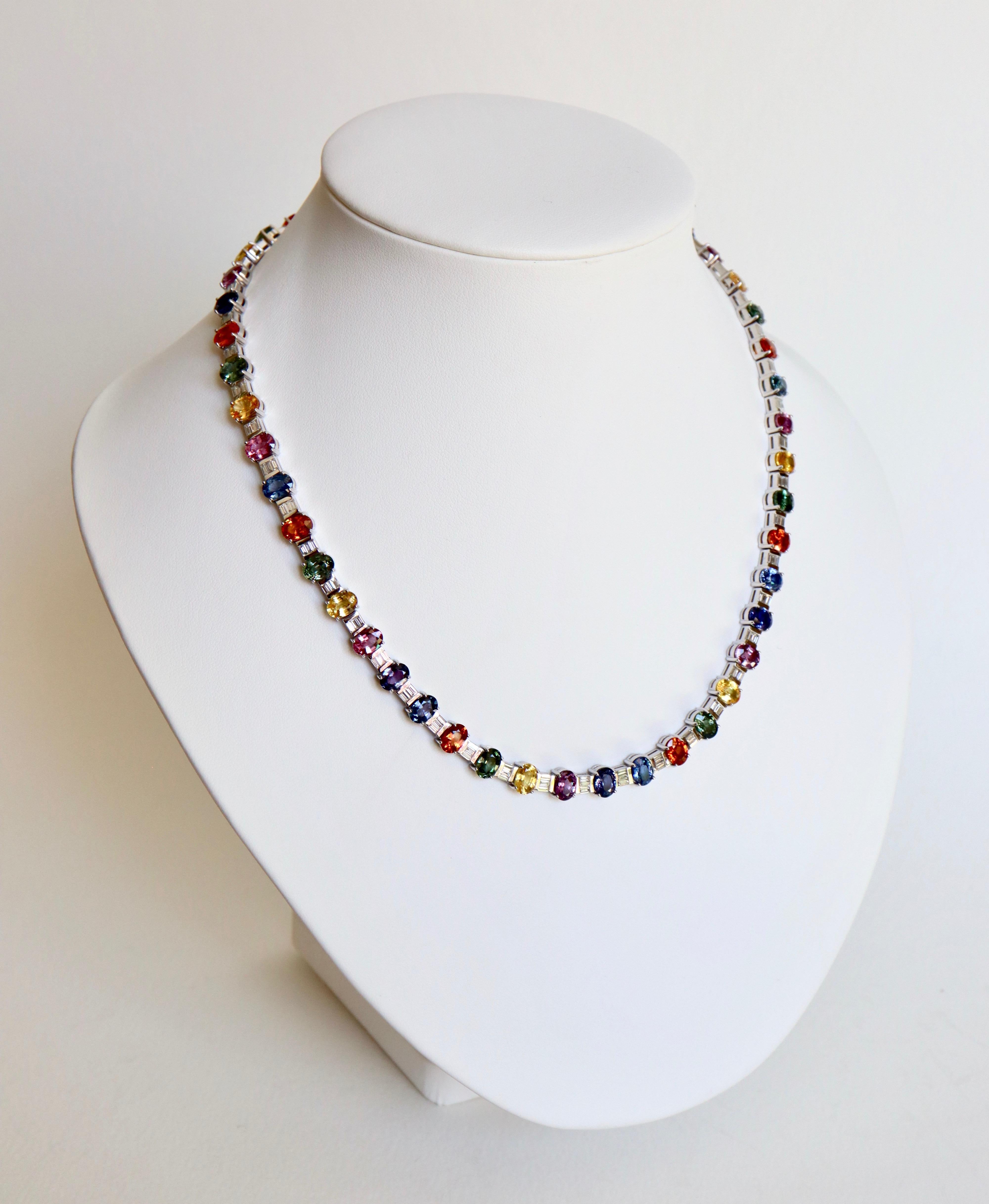 Taglio brillante Necklace Sapphires Multicolored and Diamonds 18 Carat White Gold in vendita