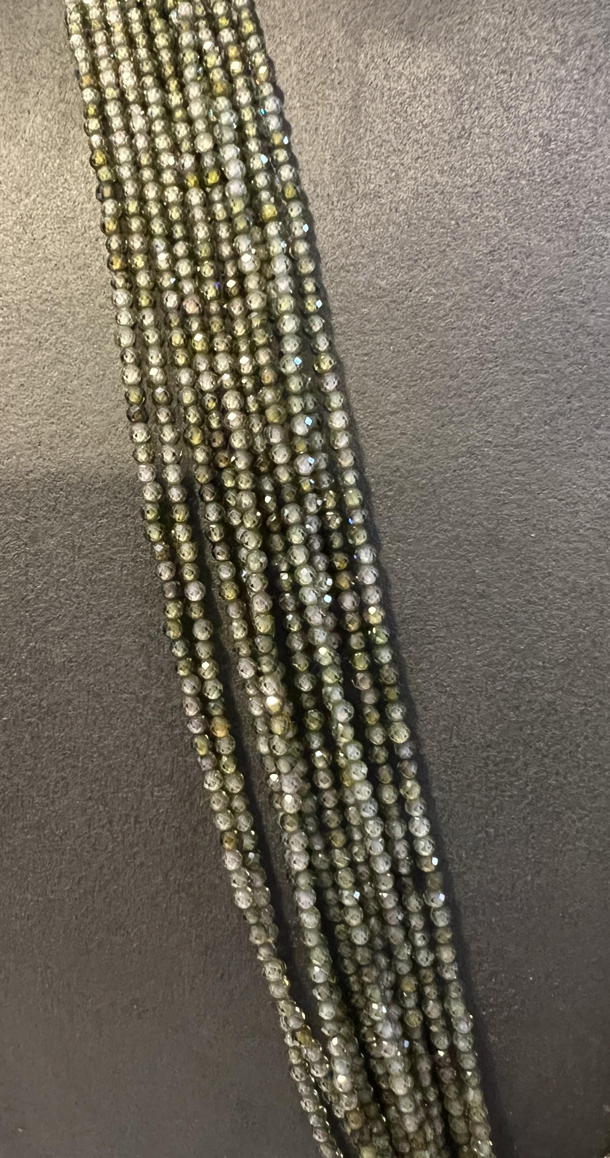 Collier Sautoir Zirconia perle verte bakélite baroque Pour femmes en vente