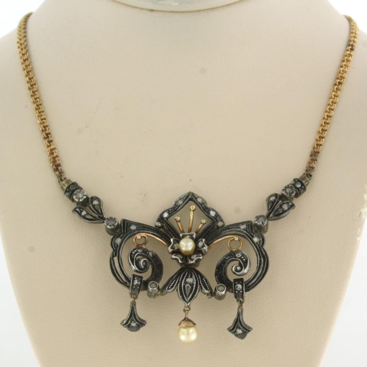 Halskette aus 18 Karat Gelbgold und Silber mit Perlen und Diamanten besetzt (Rosenschliff) im Angebot