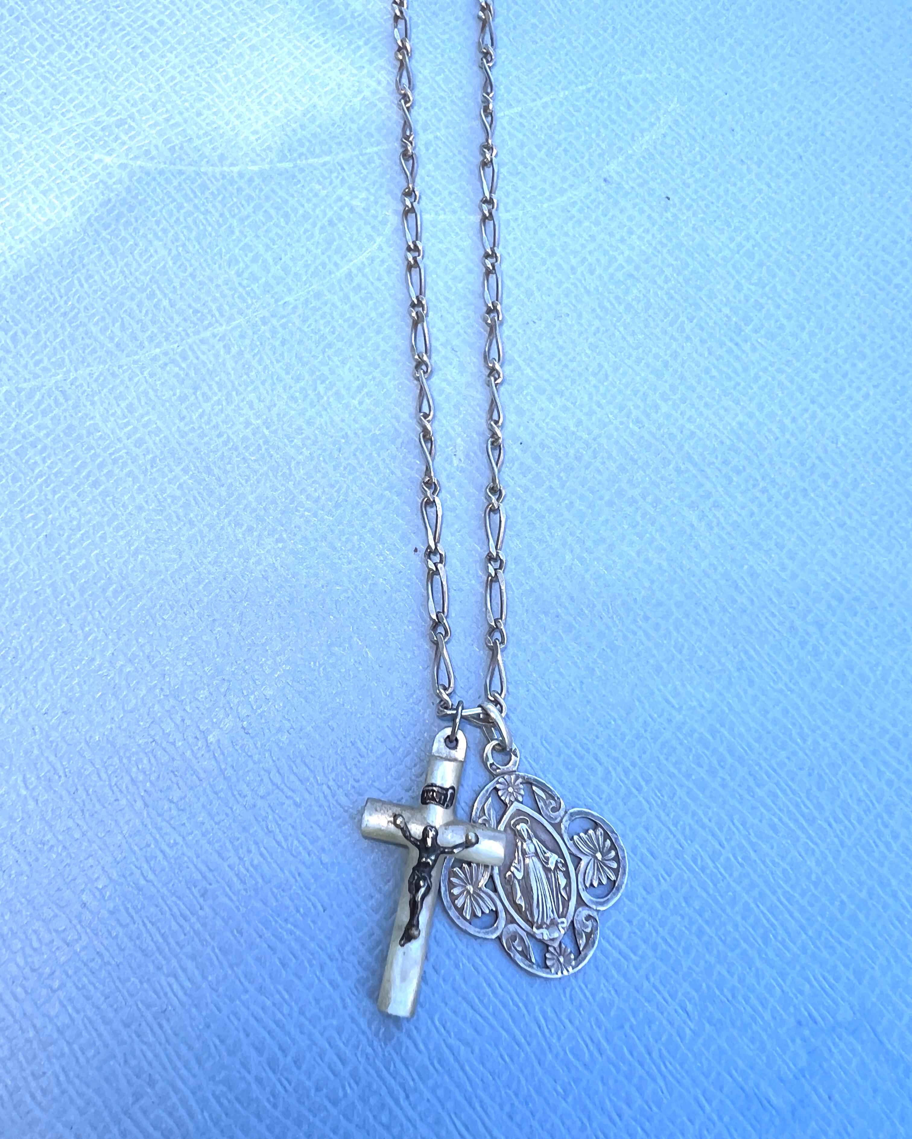 Halskette Silber Perlmutt Kruzifix Vintage By im Angebot 8