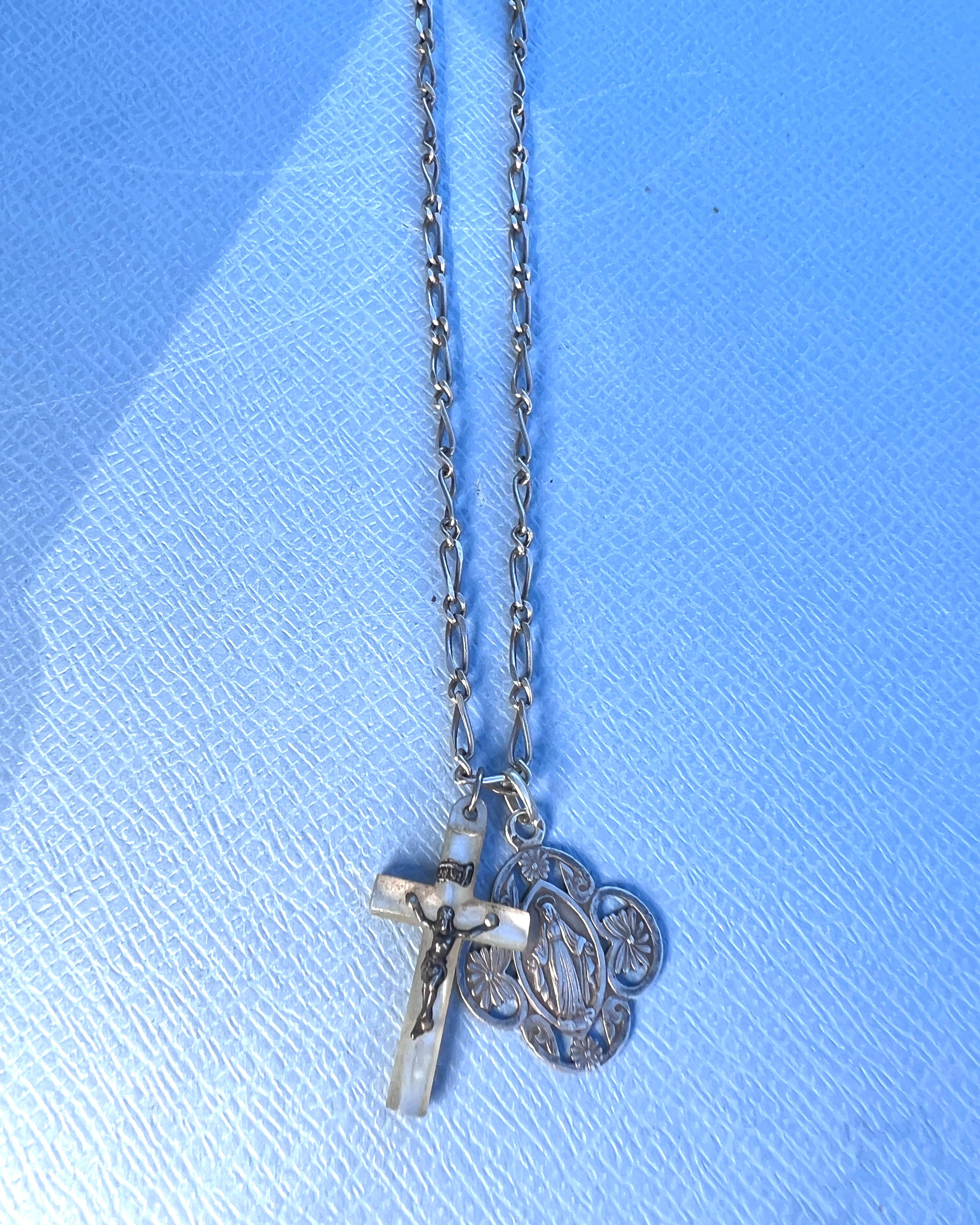 Halskette Silber Perlmutt Kruzifix Vintage By im Angebot 9