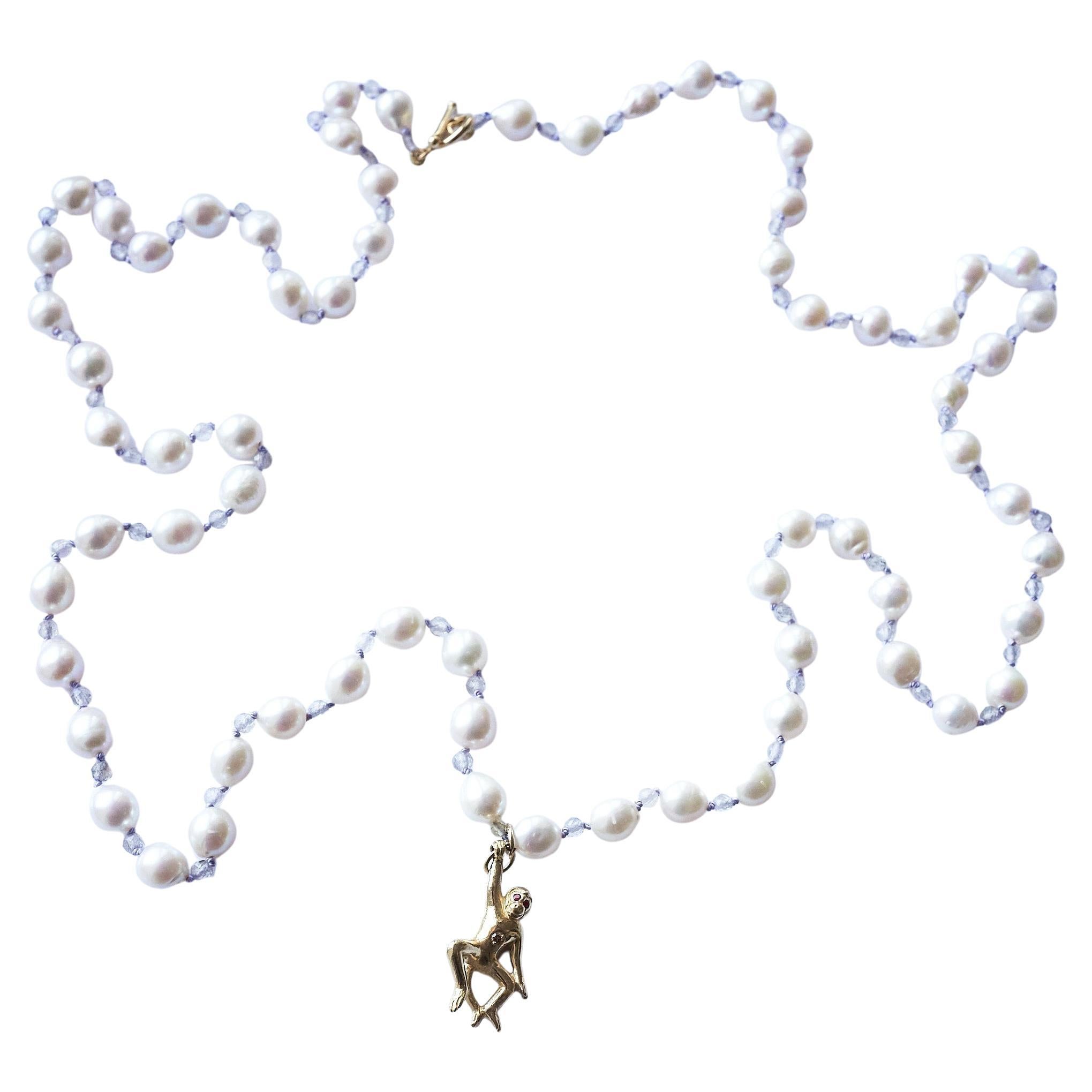 Round Cut Necklace White Diamond Ruby Gold Monkey White Pearl Labradorite Silk Beaded For Sale