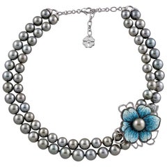 Collier en or blanc, diamants blancs et noirs, perles noires et nano-mosaïque décorée à la main