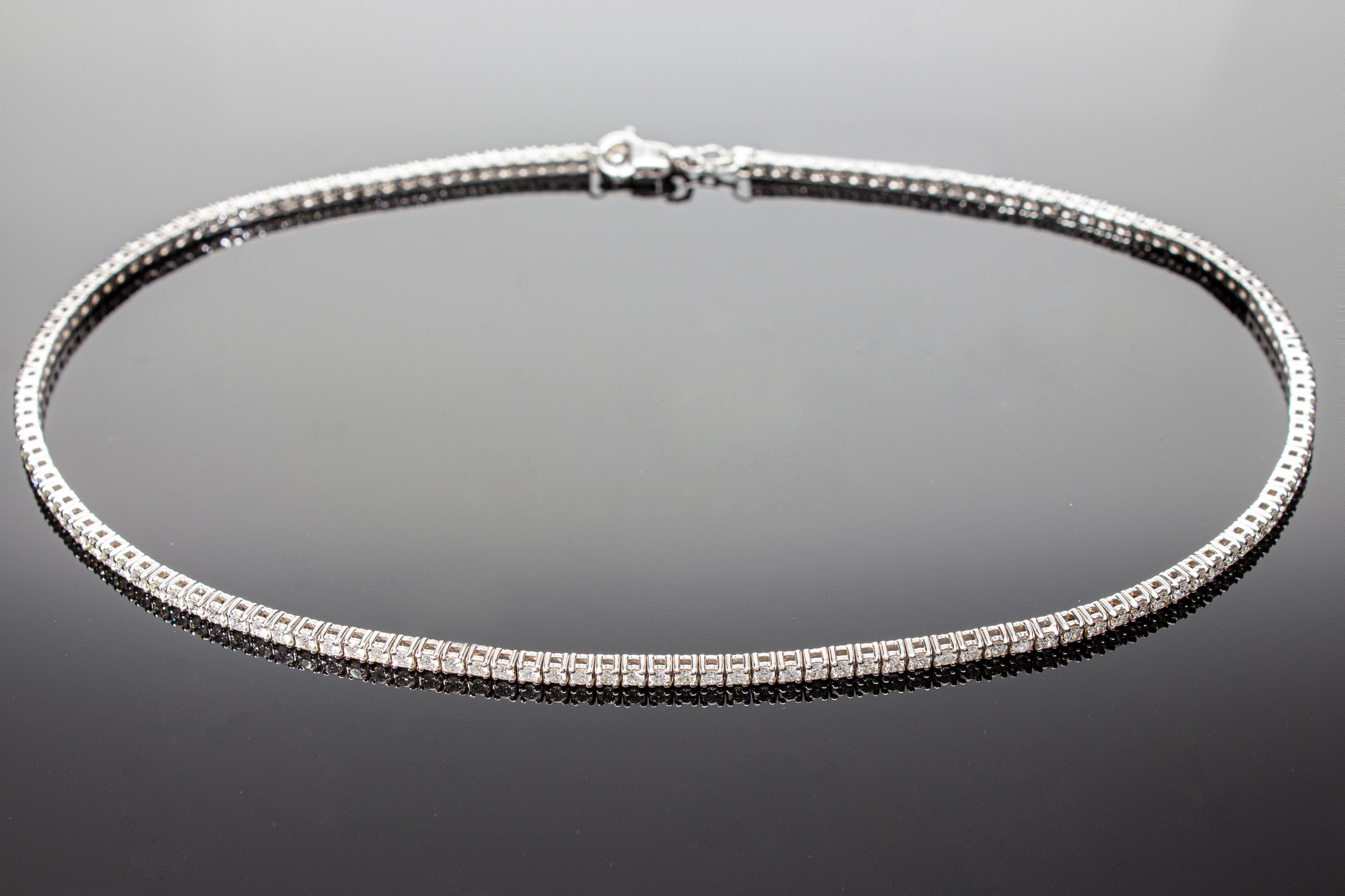 Necklace with 154 Brilliant Cut Diamonds, Total Carat Weight Ct 4.41 For Sale 11