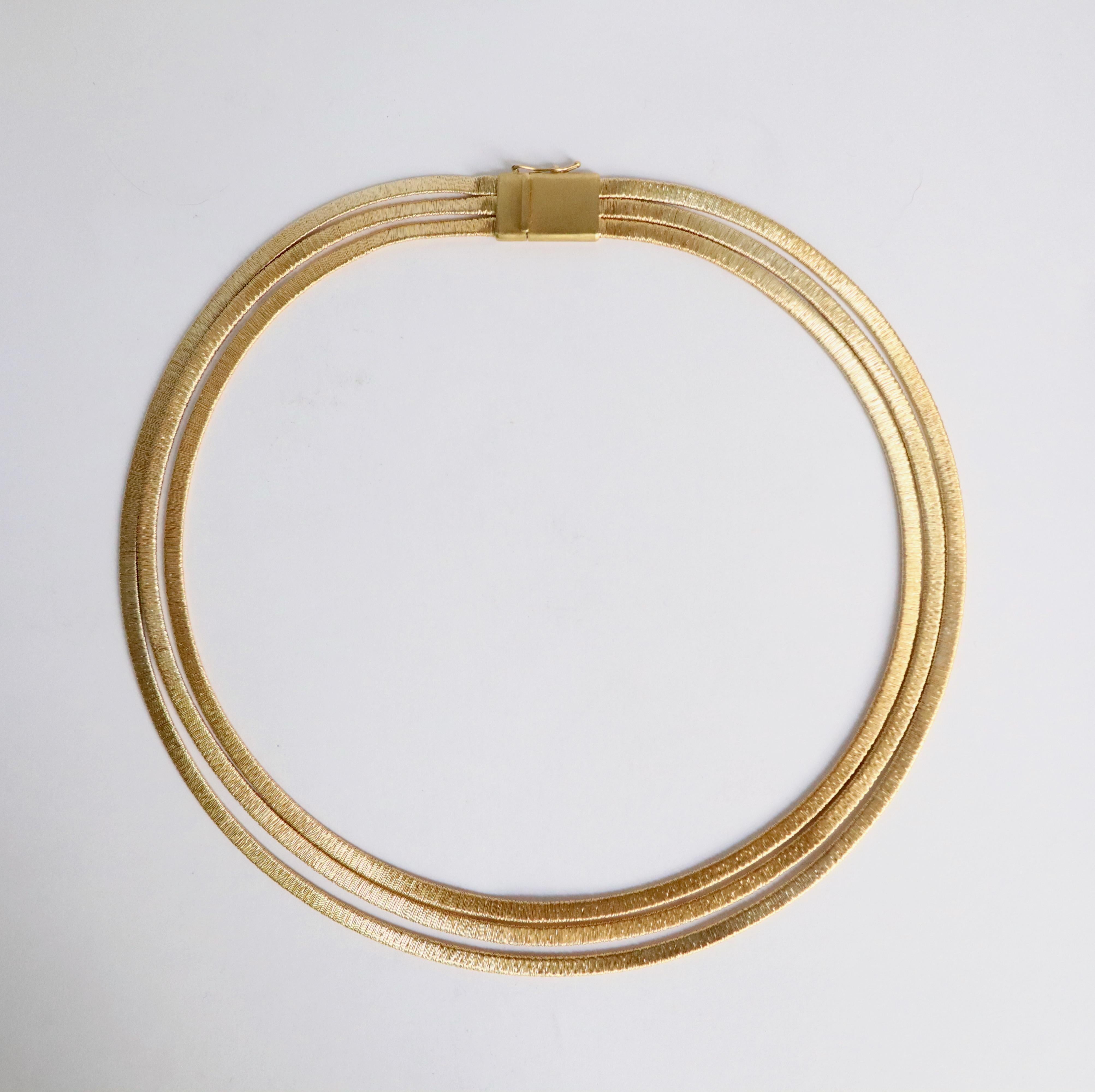 Necklace with 3 Flexible Wires in 18 Karat Yellow Gold In Good Condition For Sale In Paris, FR