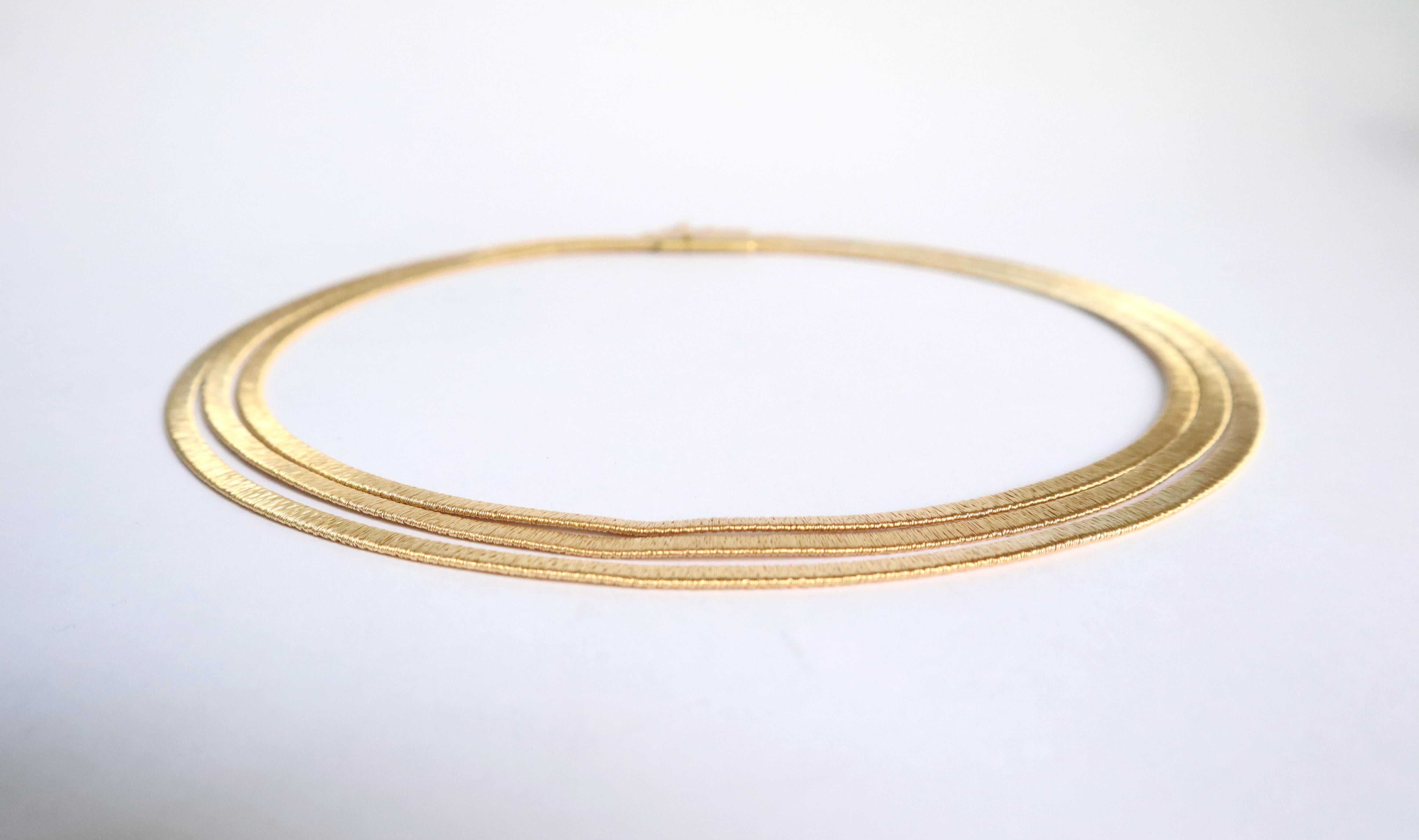 Women's Necklace with 3 Flexible Wires in 18 Karat Yellow Gold For Sale