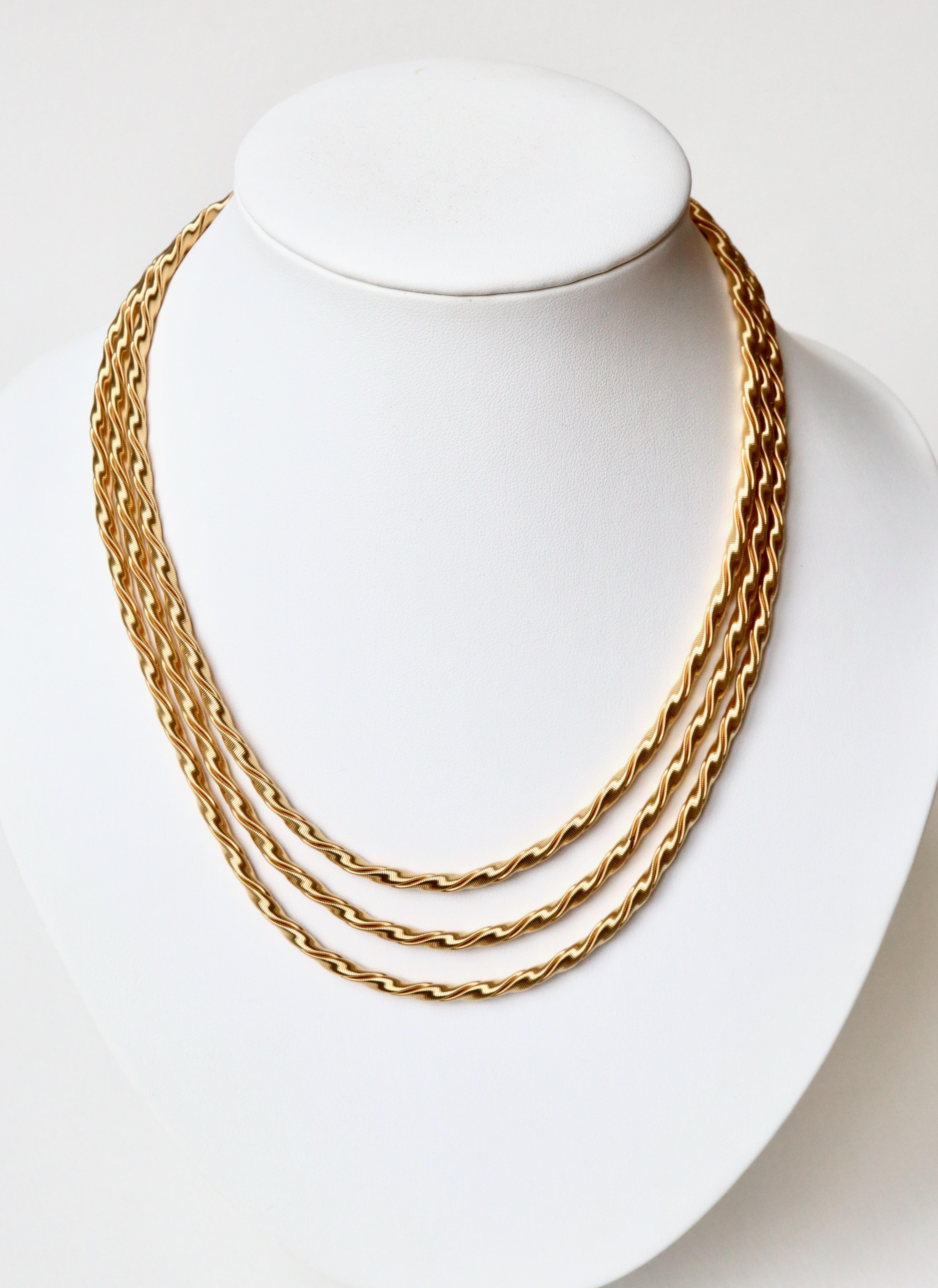 Necklace with 3 Important Twisted Cords in 18 Karat Yellow Gold For Sale 1