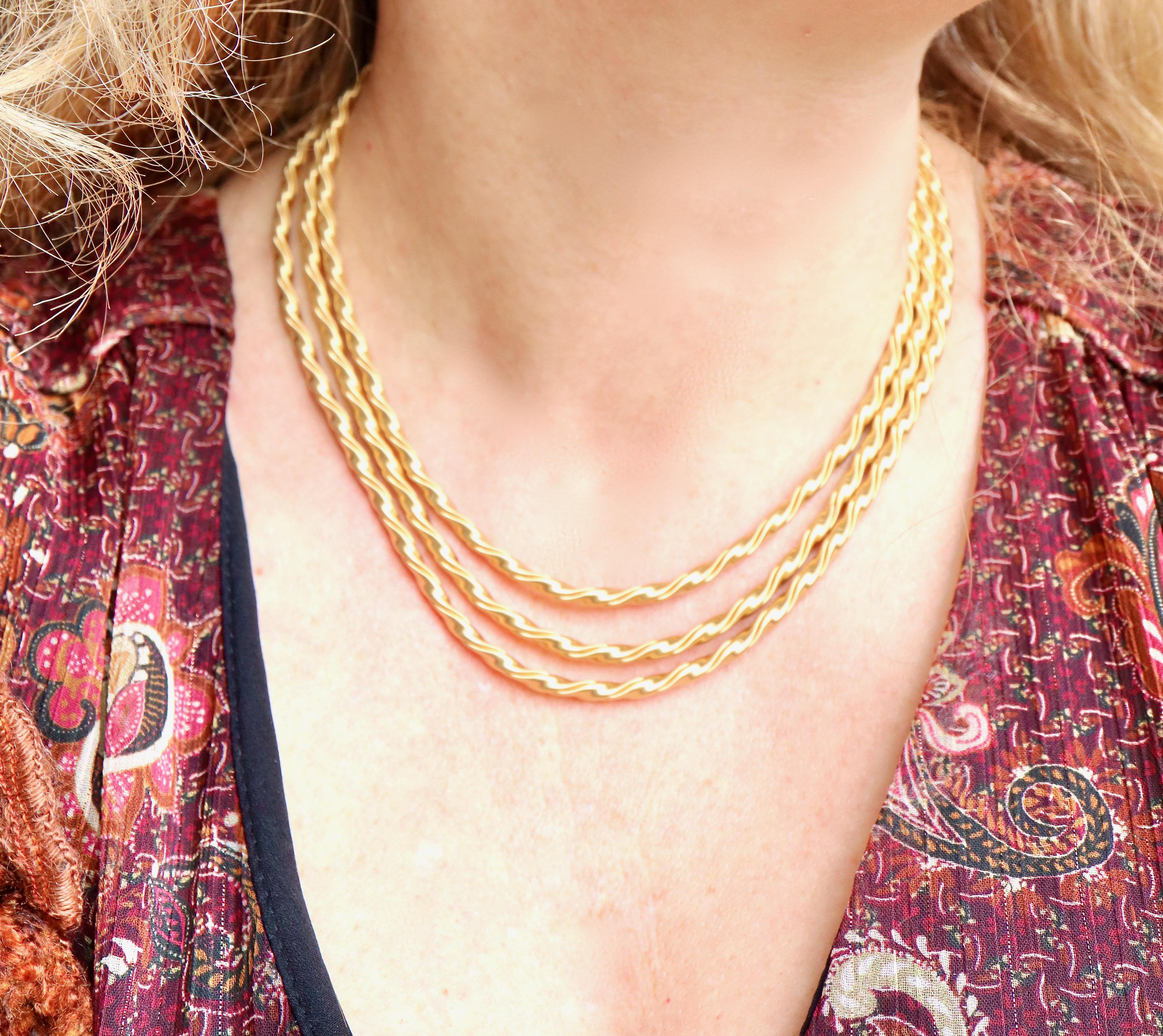 Necklace with 3 Important Twisted Cords in 18 Karat Yellow Gold For Sale 2