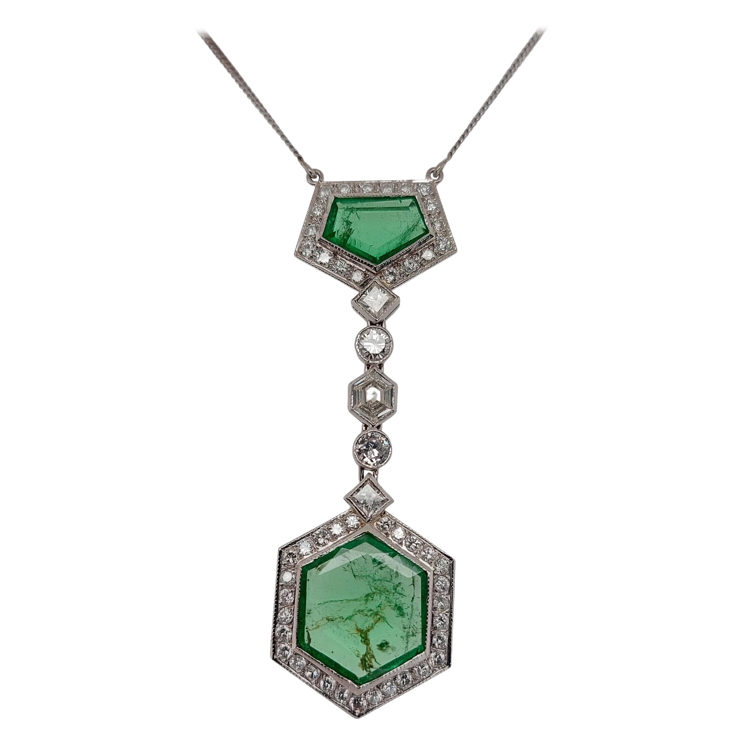 Necklace with 5.5 Carat Colombia Minor Emerald and Diamonds, CGL Certificate