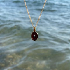 Necklace with amber pendant and name letter gold - M