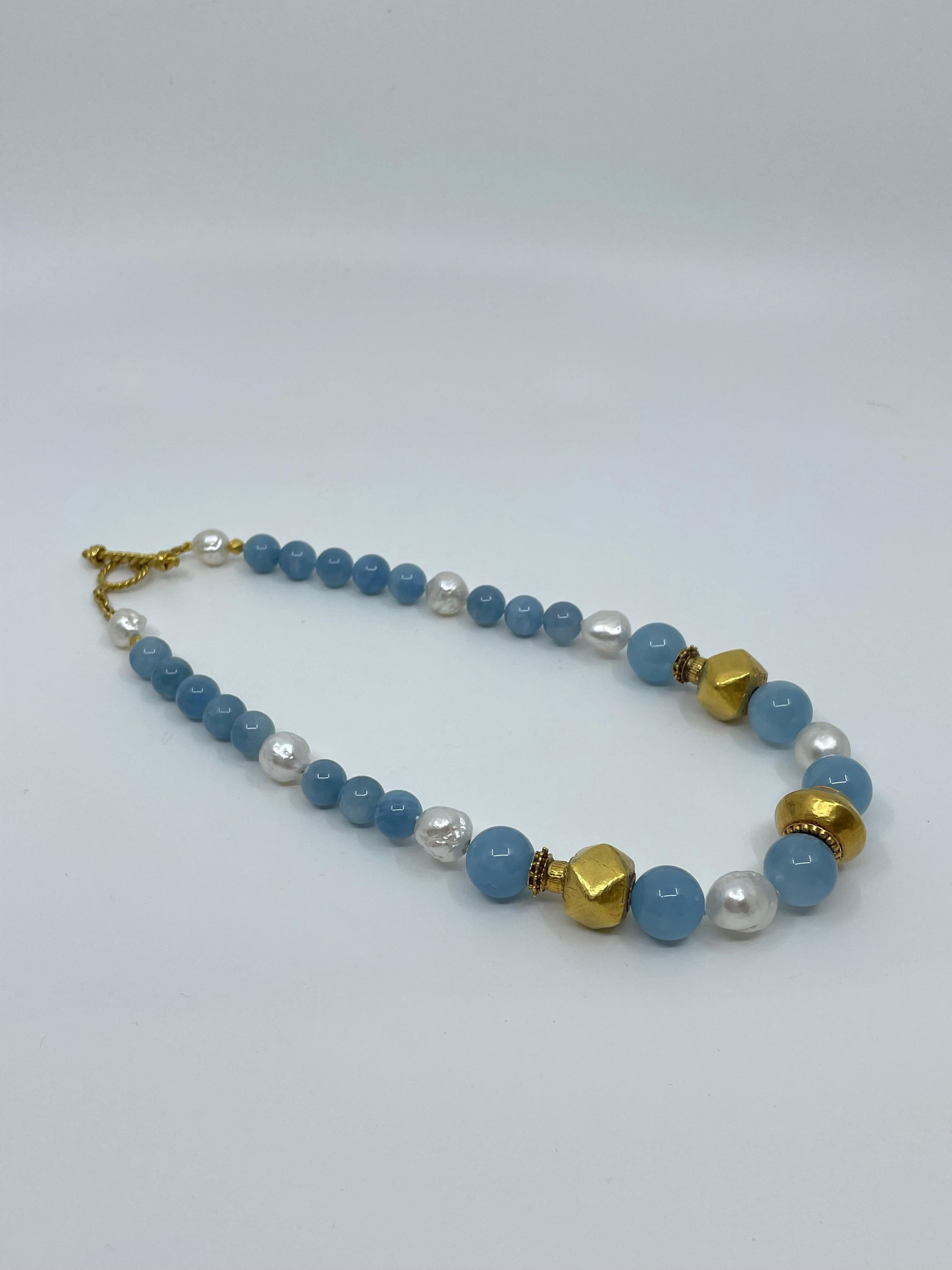 Necklace with Aquamarine, South Sea Pearls, Gold & 18K Solid Gold Beads For Sale 3