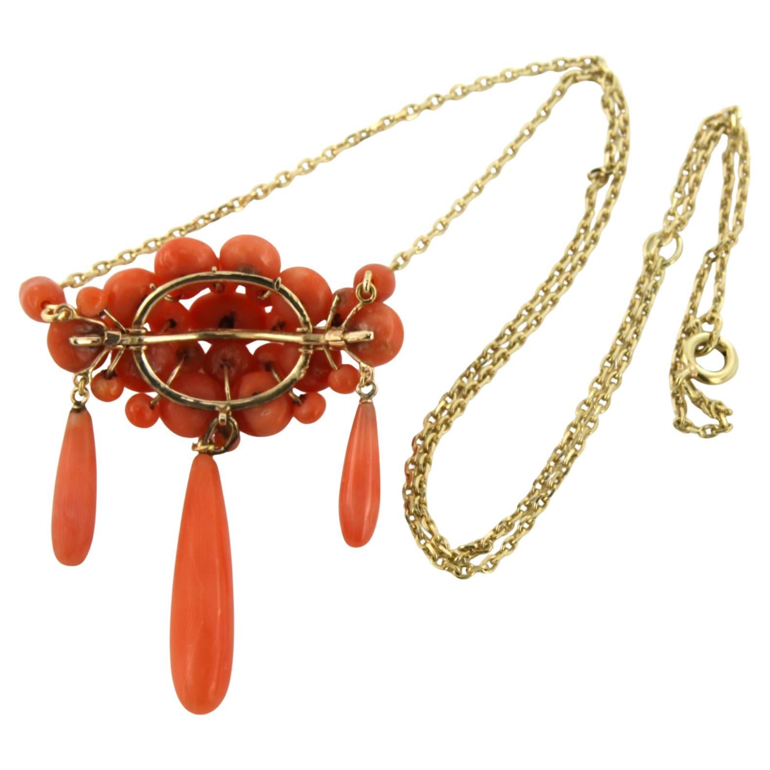 Collier en or jaune 14k avec une pièce centrale sertie de coraux de différentes formes - 11,8 grammes - 50 cm de long

Description détaillée

Le collier mesure 50 cm de long et 1,2 mm de large.

Le centre de table mesure 5,2 cm de large et 5,0 cm de