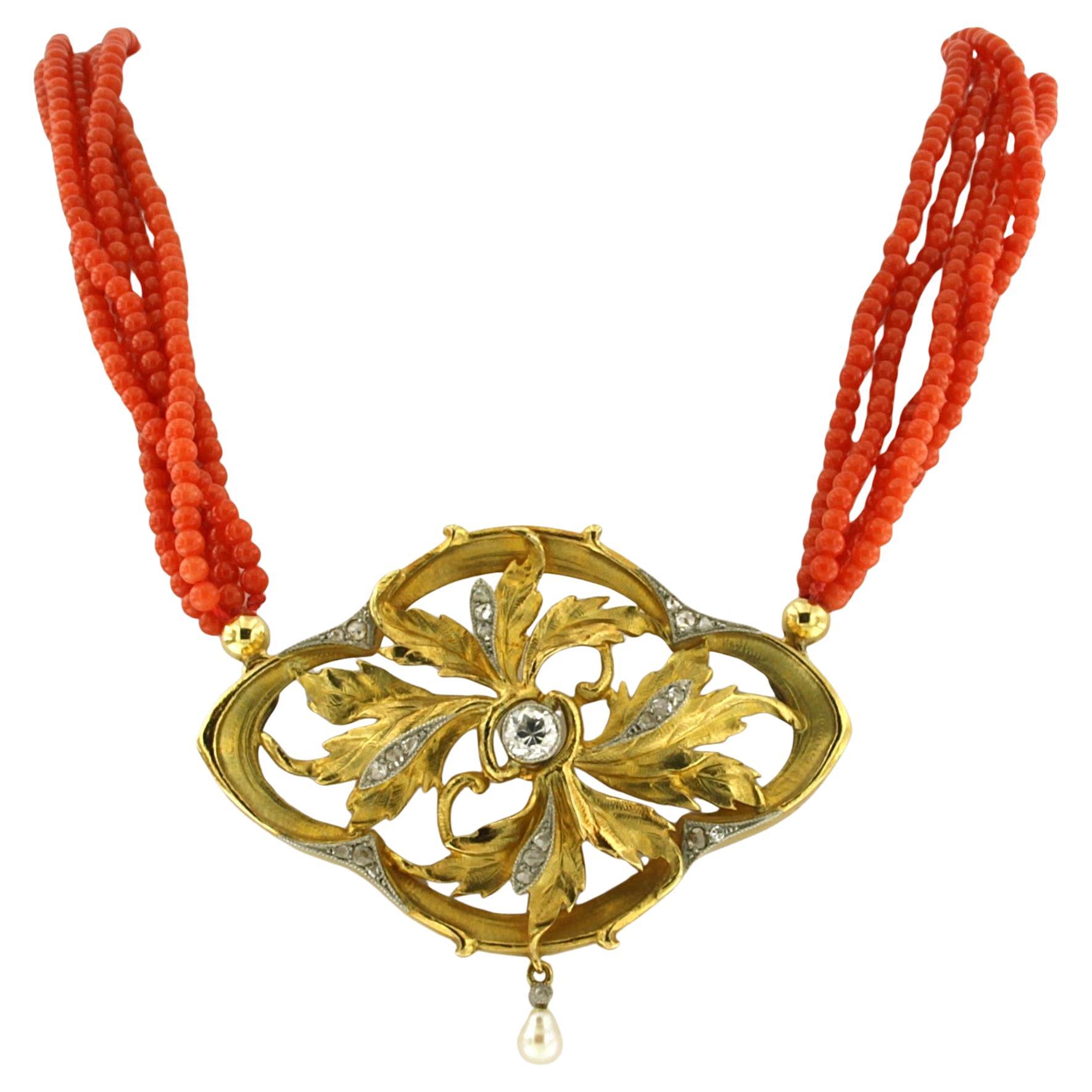 Collier avec perles de corail et diamants jusqu
à 0,55ct Or 18k 26,6 grammes en vente