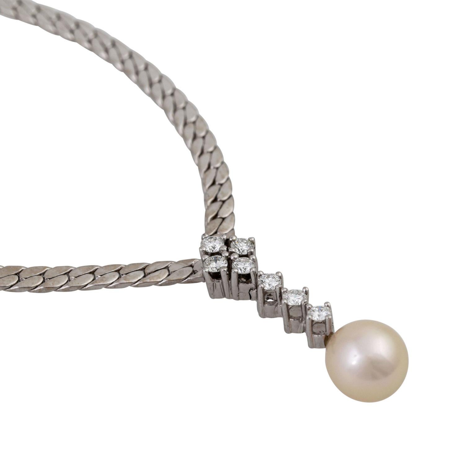 Necklace with Cultured Pearl In Excellent Condition For Sale In Stuttgart, BW