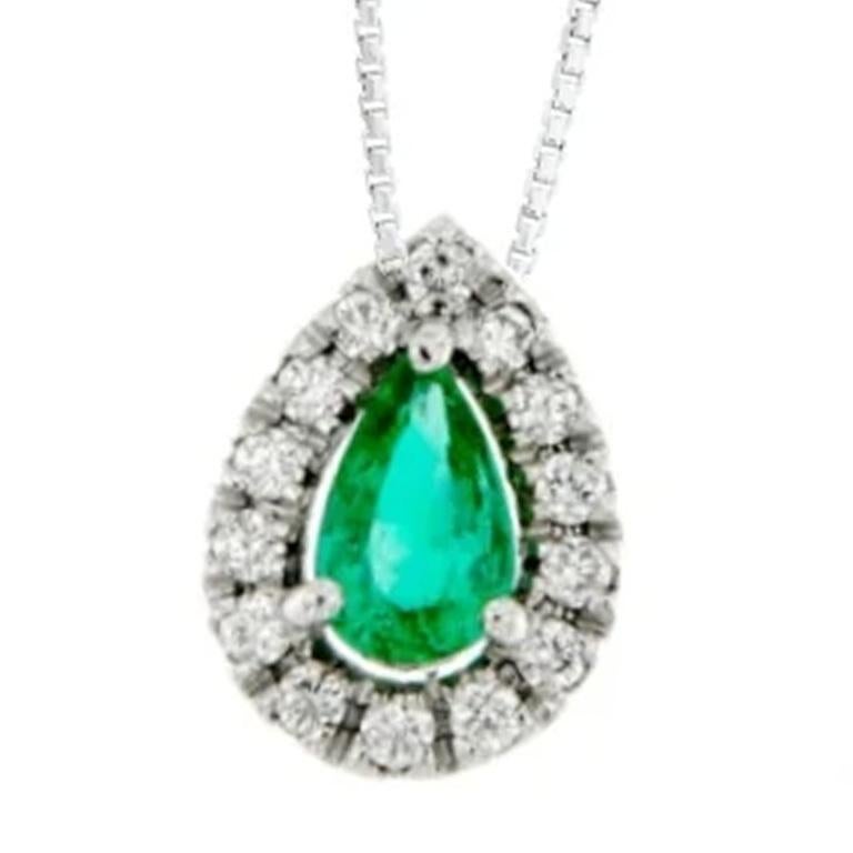 Halskette mit Diamant- und Smaragd-Anhänger (Zeitgenössisch) im Angebot