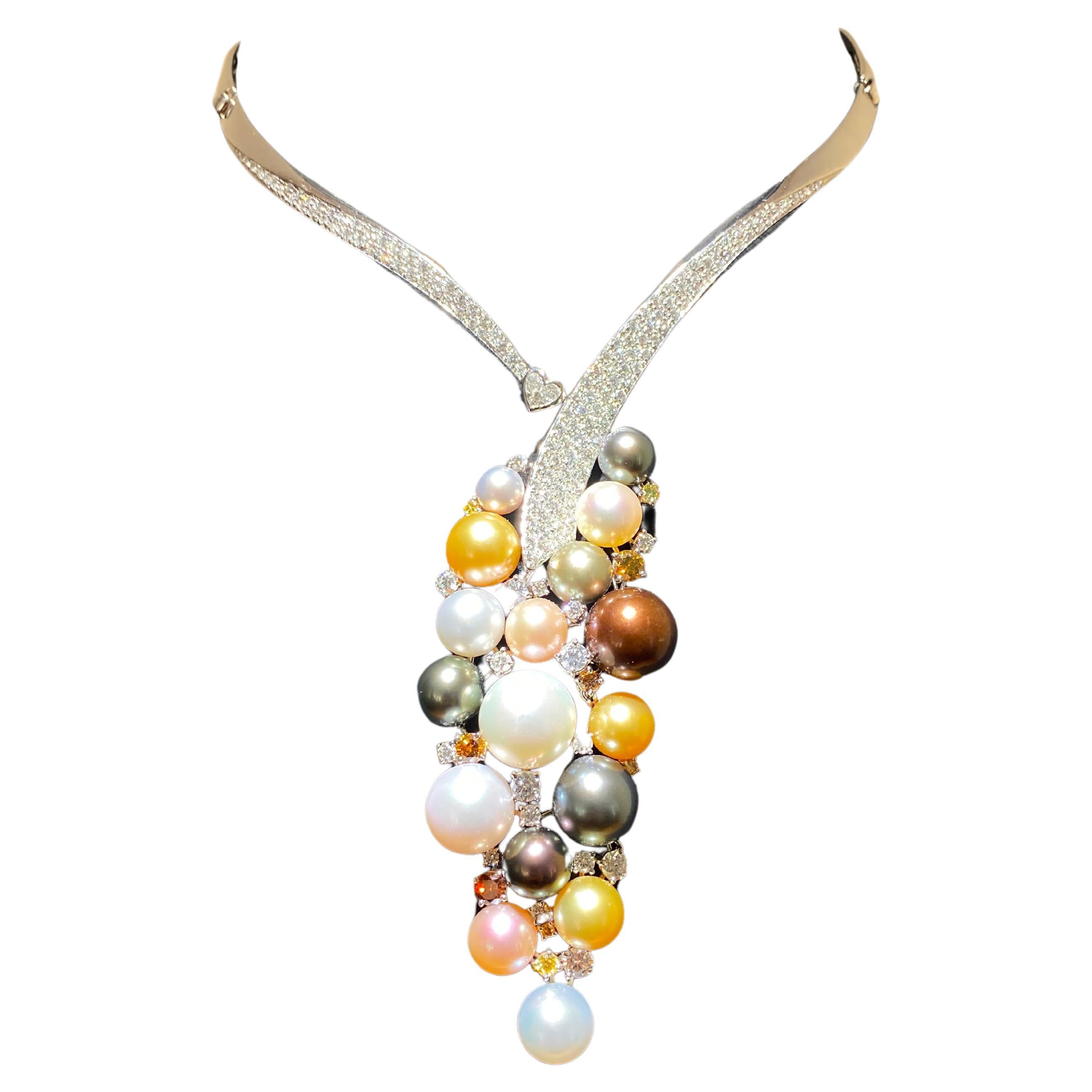 Women's or Men's SCAVIA Diamond Pavè Round White And Diamond Polychrom Pearls Necklace For Sale