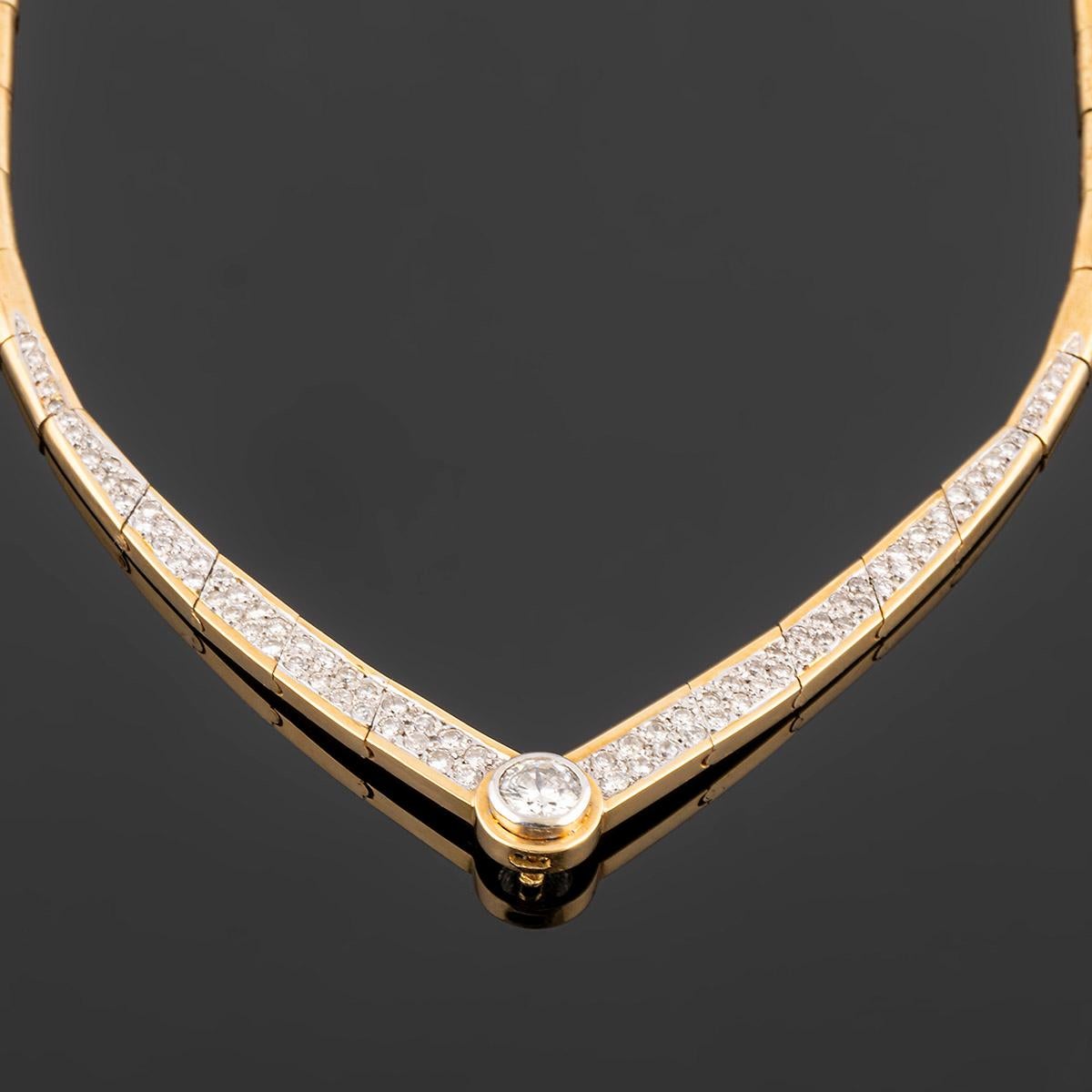 Cocktail-Halskette aus Gold und Diamanten, großer zentraler Diamant und Rubin-Anhänger Damen im Angebot