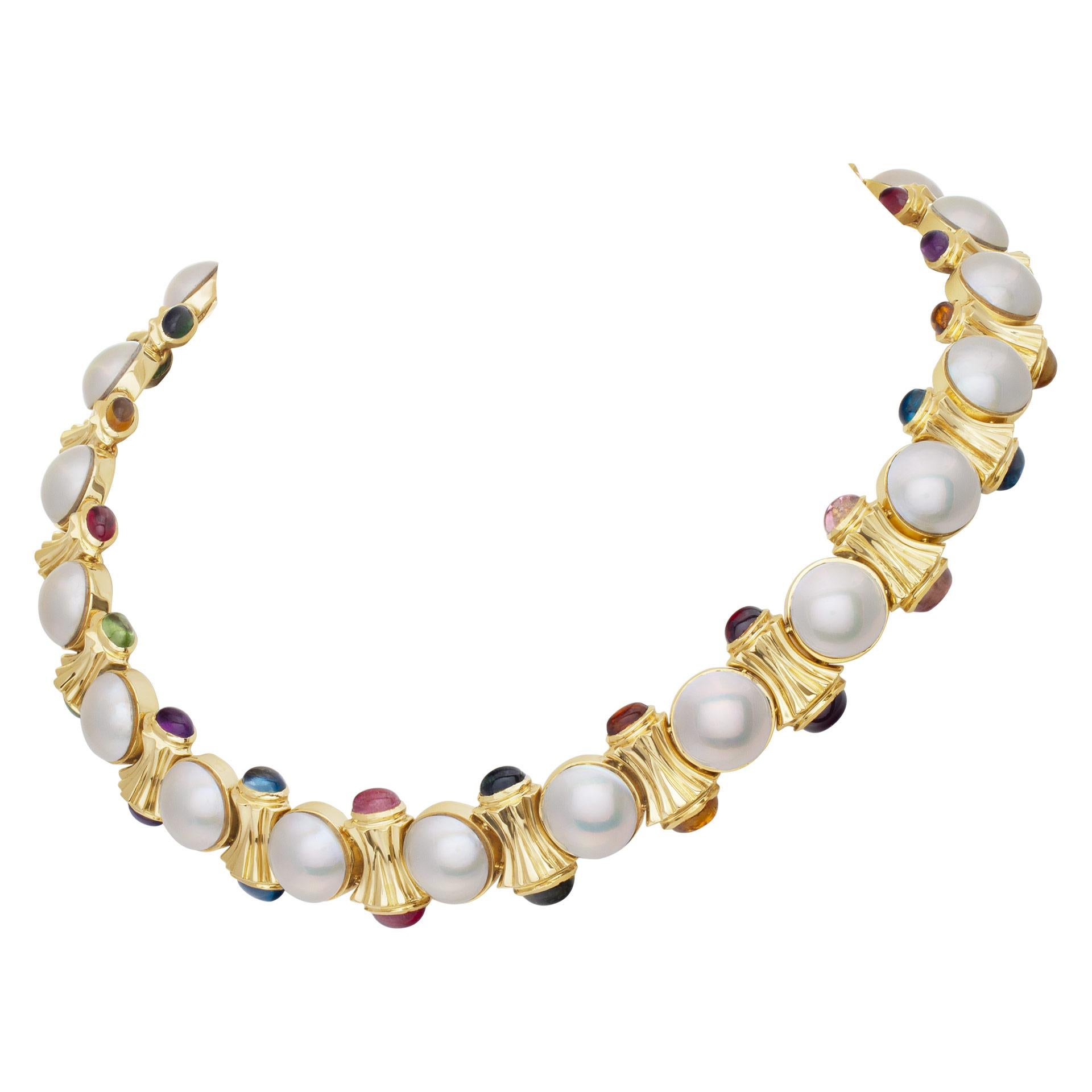 Necklace with Mabe Pearls and Cabochon Stone in 14k Yellow Gold In Excellent Condition In Surfside, FL
