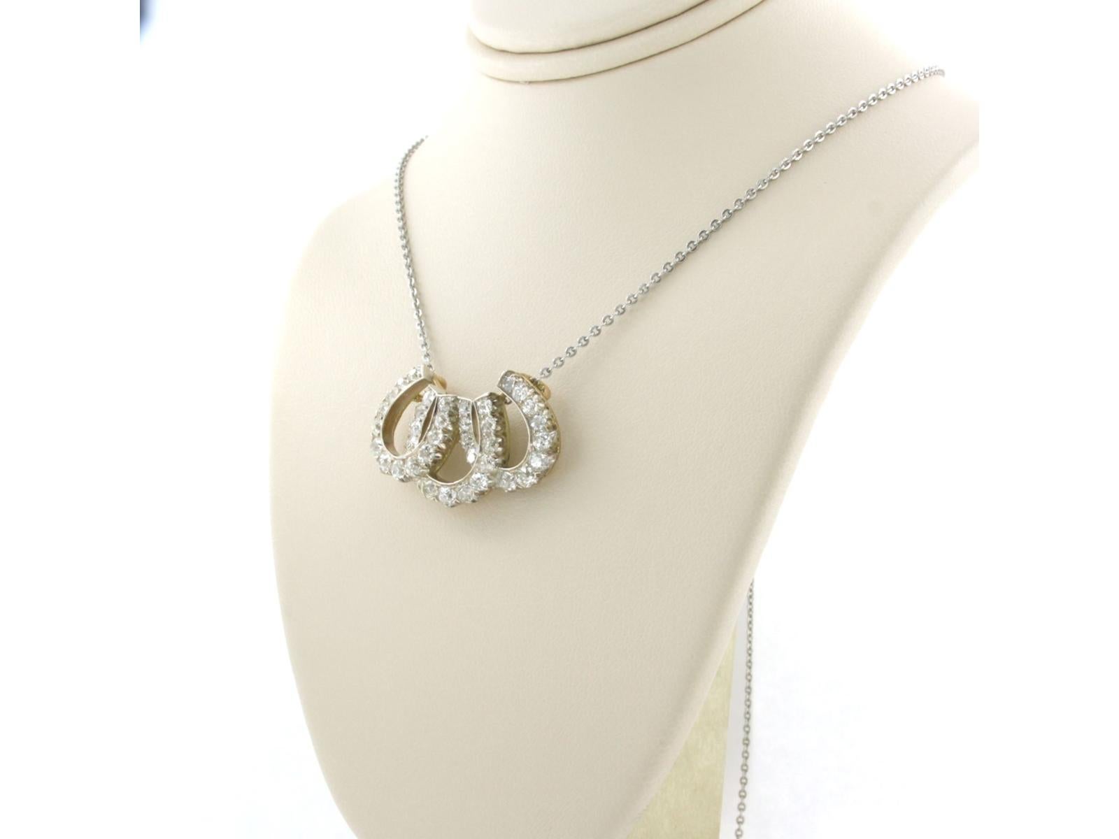 Femenino o masculino Collar con diamantes talla mina antigua de hasta 2,50 ct Oro y plata de 14k en venta