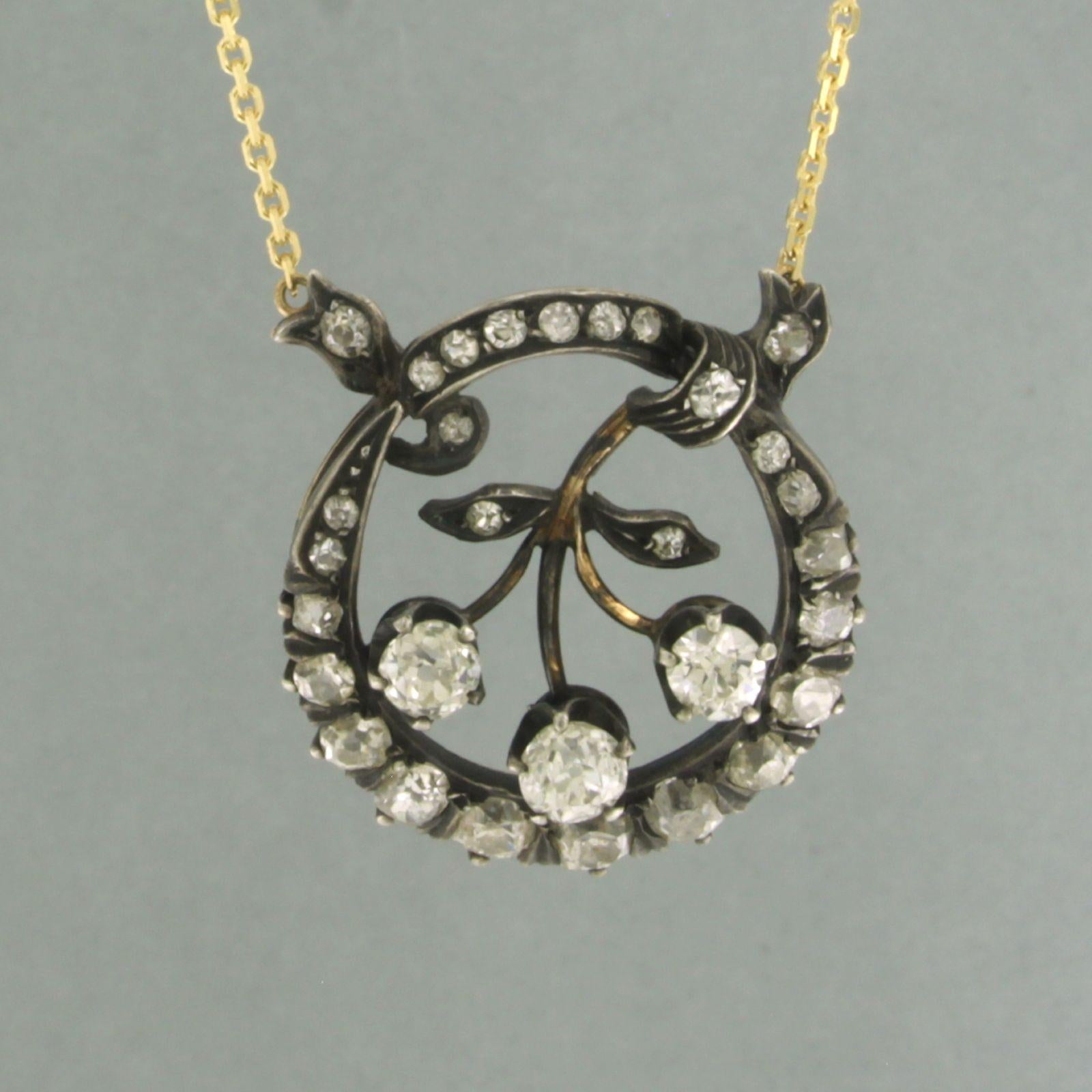 Necklace with old mine cut diamonds up to 3.50ct 14k yellow gold and silver In Excellent Condition For Sale In The Hague, ZH