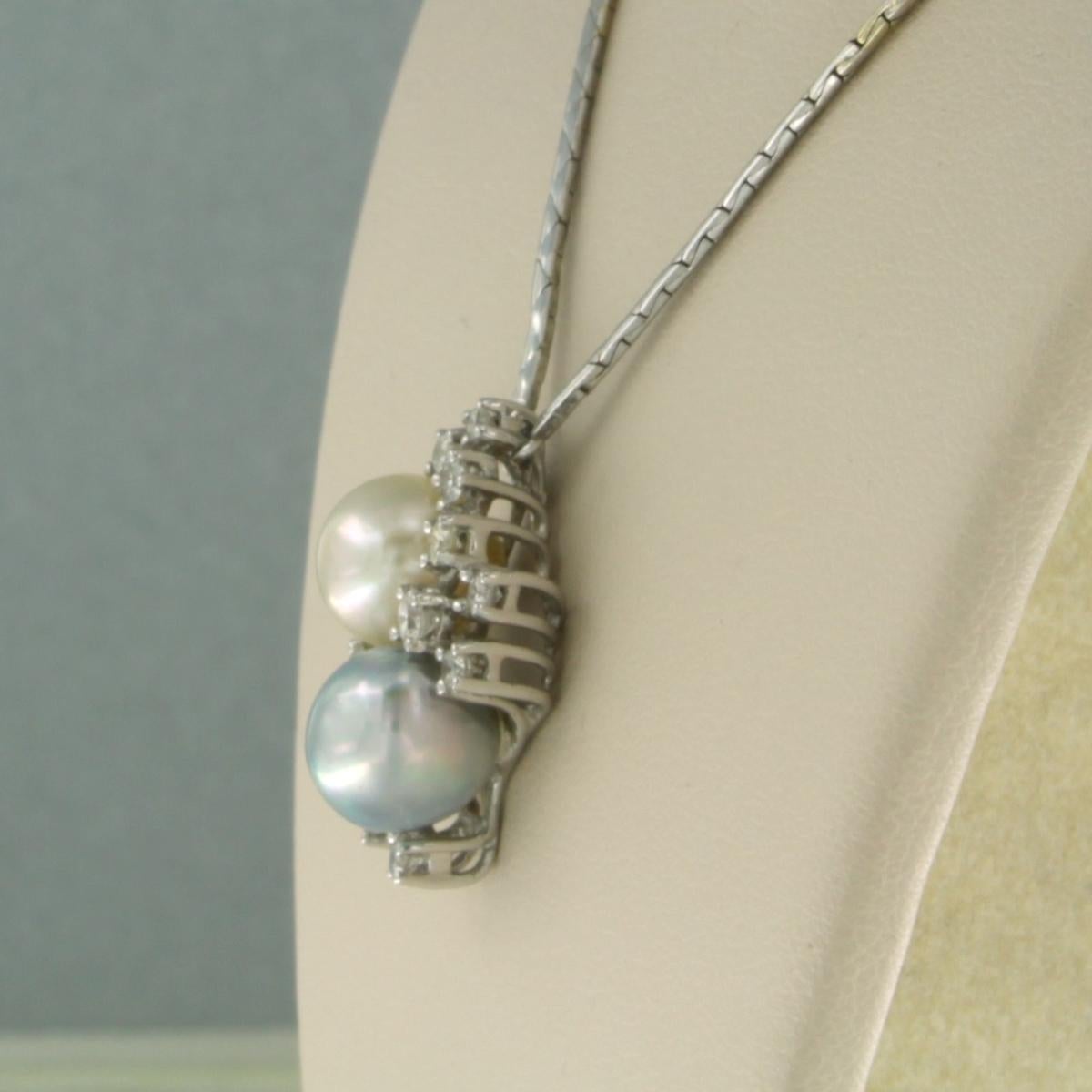 Moderno Brilliante con perla e diamanti taglio brillante fino a 0,50ct in oro bianco 14k in vendita