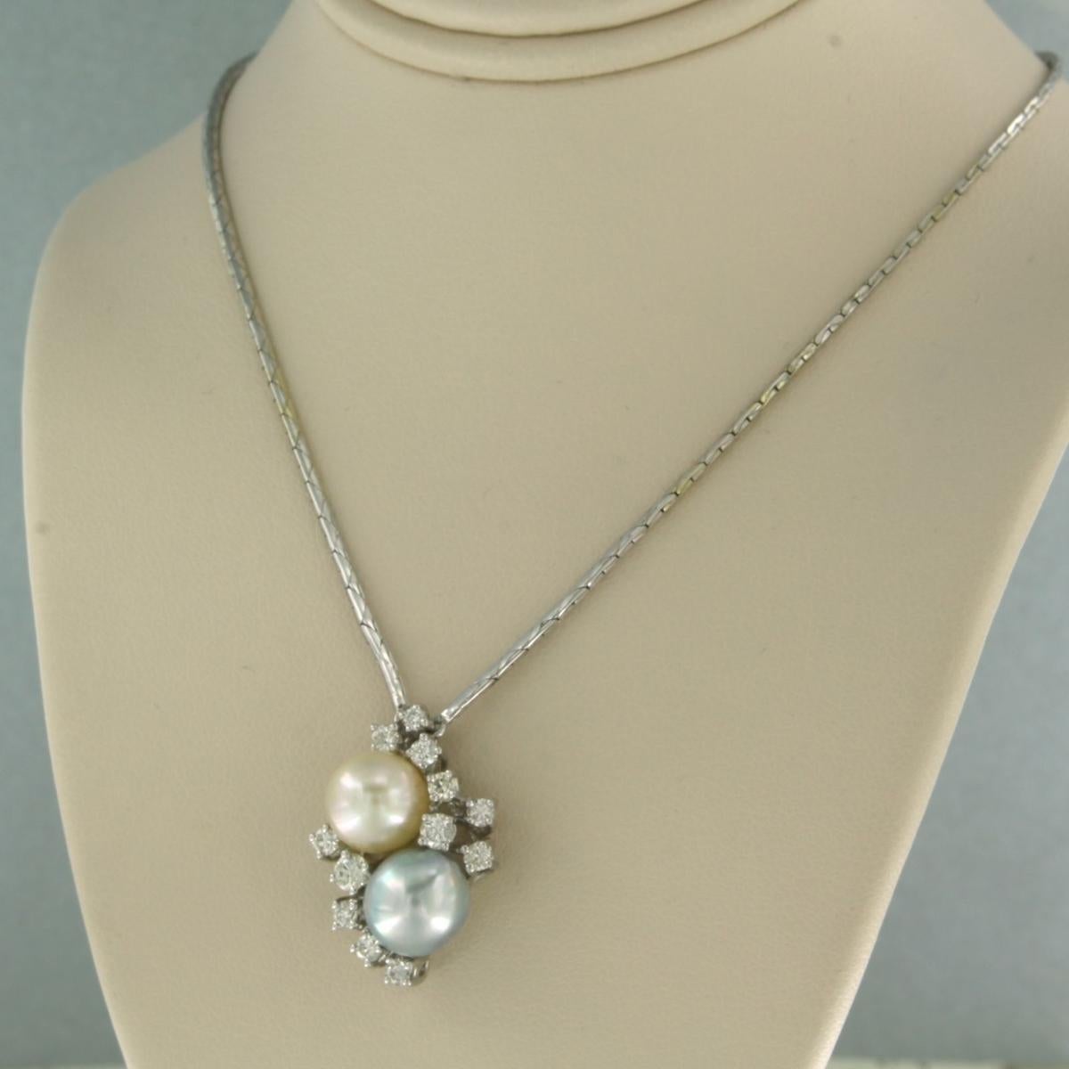 Brilliante con perla e diamanti taglio brillante fino a 0,50ct in oro bianco 14k In condizioni ottime in vendita a The Hague, ZH