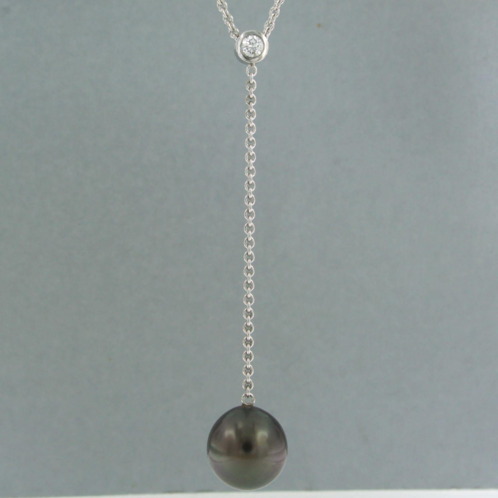 Necklace with pearl and diamonds 18k white gold In Excellent Condition For Sale In The Hague, ZH