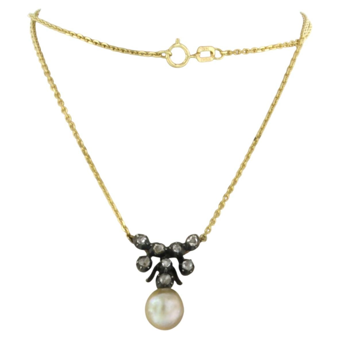 Collier en or et argent 14 carats avec perles et diamants taille rose jusqu'à 0,15 carat en vente