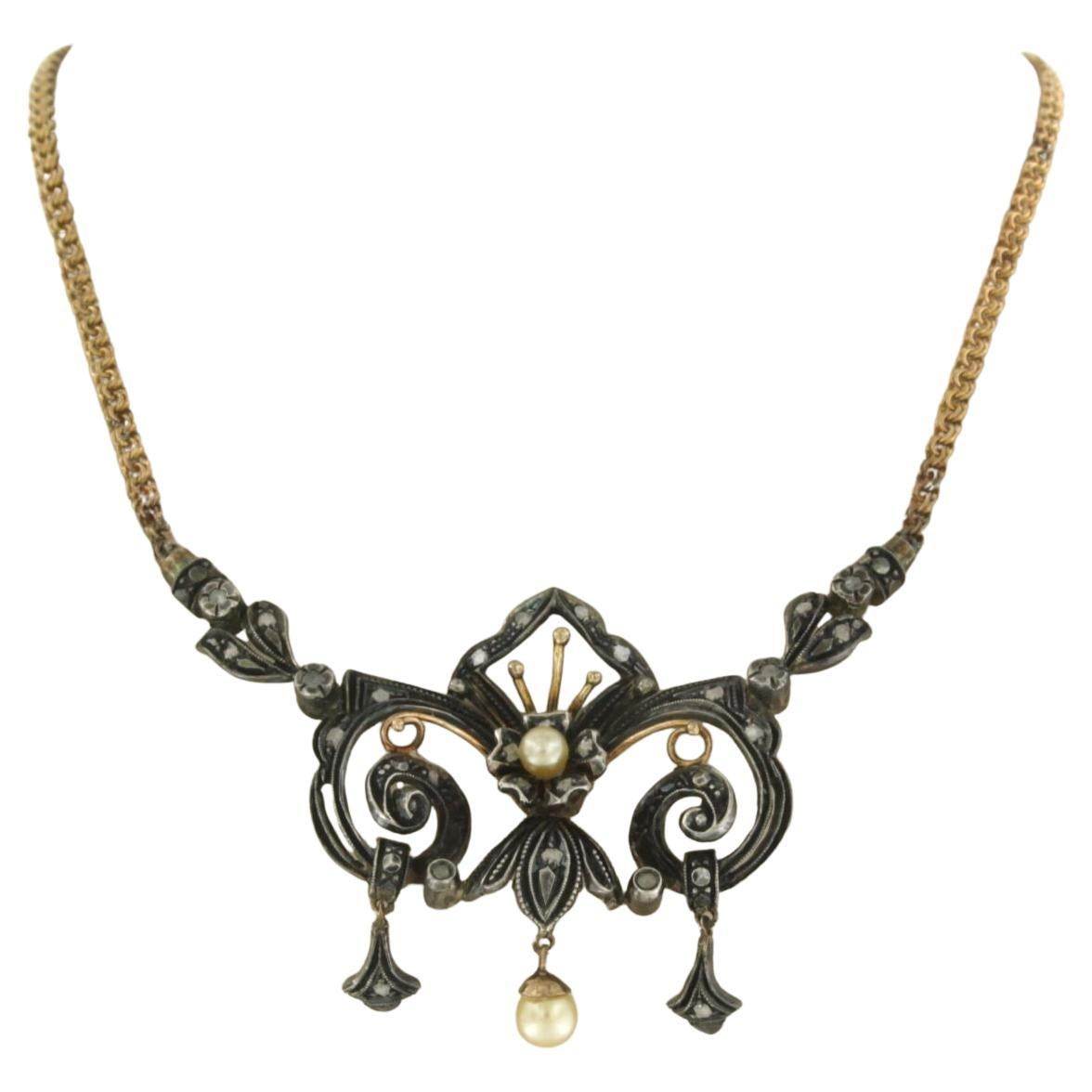 Collier en or et argent 18 carats avec perles et diamants taille rose en vente