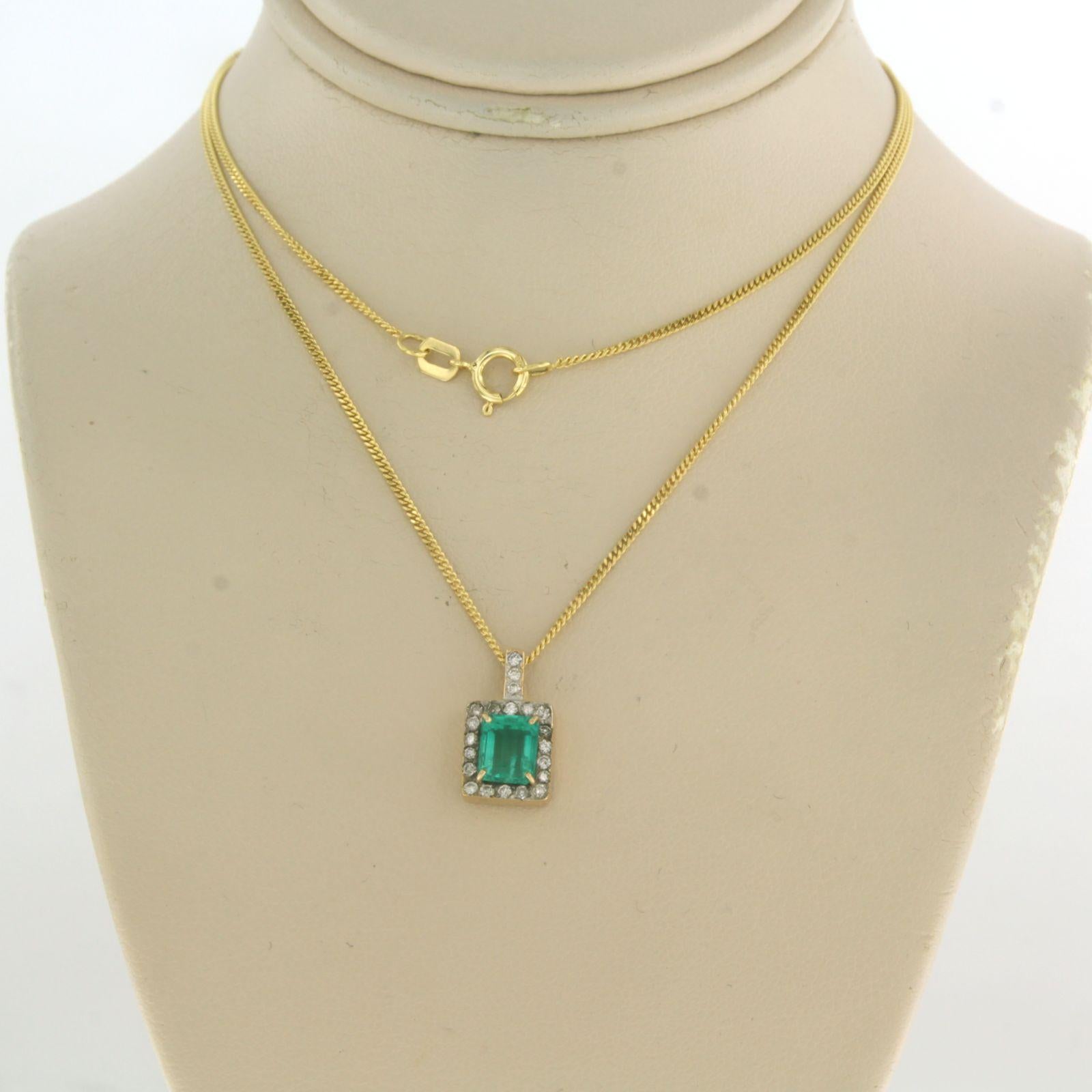 Necklace with pendant set with emerald and diamond 14k yellow gold In Good Condition In The Hague, ZH