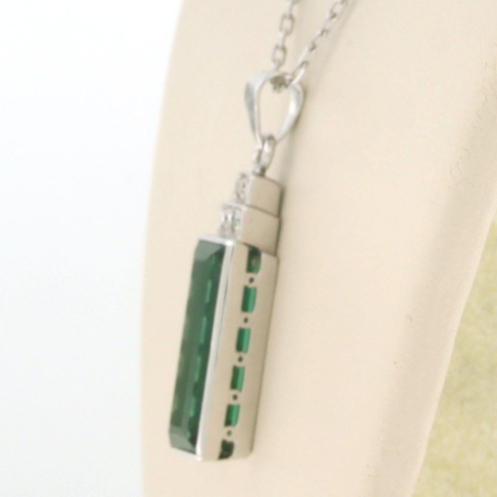 Necklace with pendant Tourmaline and diamond 14k white gold  In Good Condition In The Hague, ZH