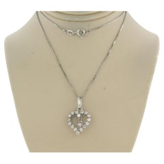 Halskette mit Anhänger mit Diamanten im Brillantschliff bis zu 0,50 Karat 18 Karat Weißgold