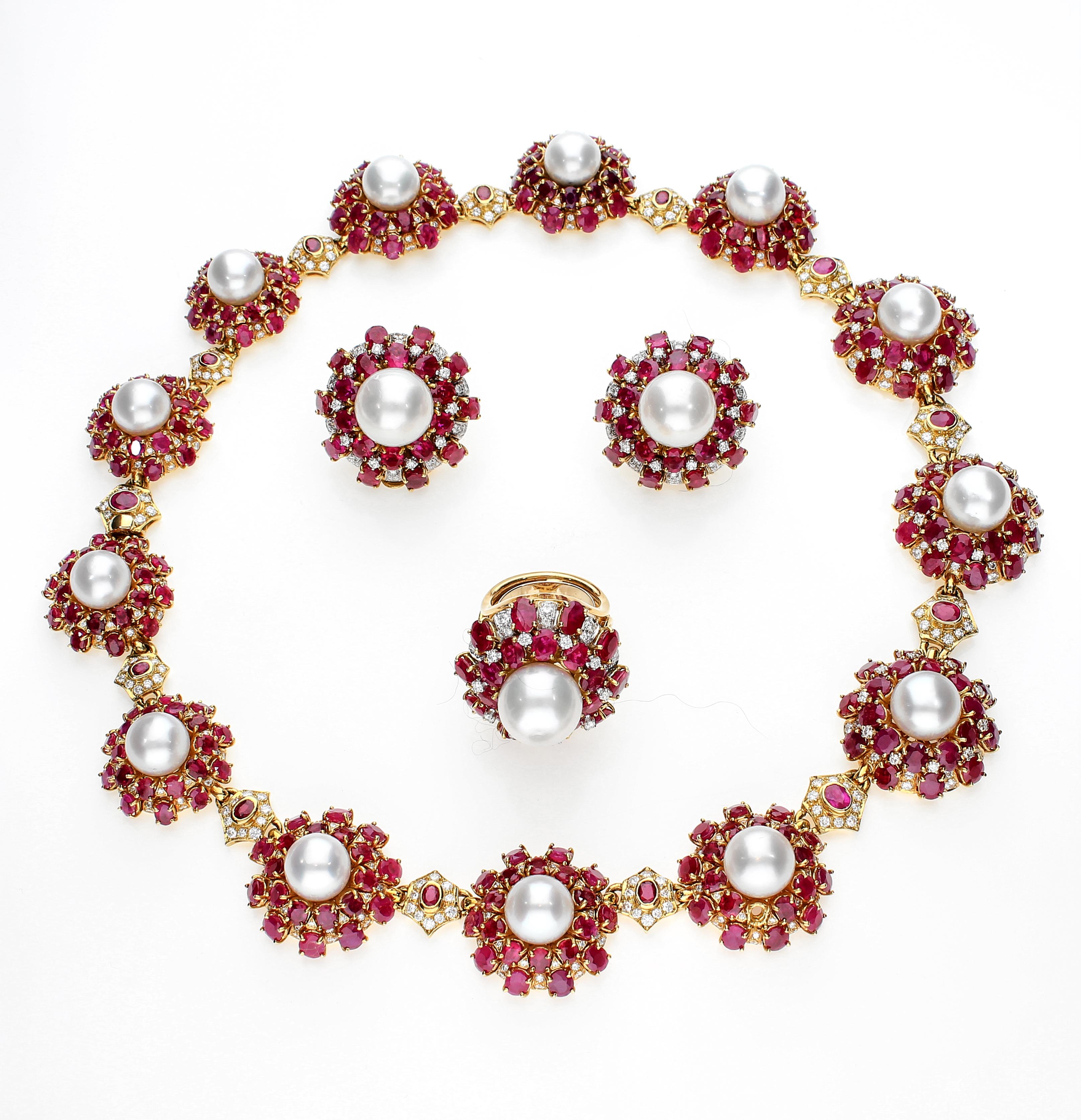Necklace with Rubies, Pearls and Diamonds in 18 Karat Yellow Gold 11