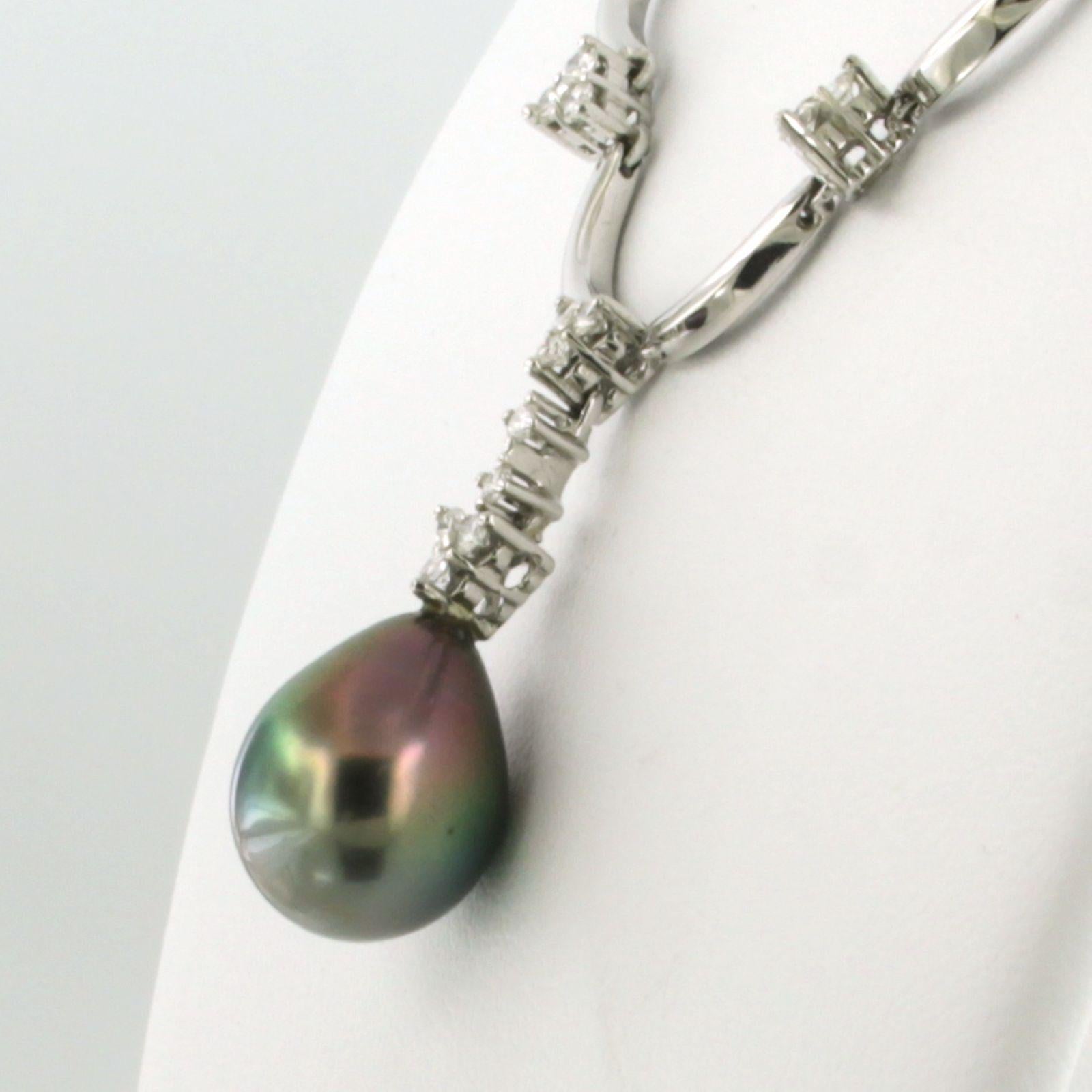Modern Necklace with Tahiti peal and brilliant cut diamonds up to 0.89ct 18k white gold For Sale