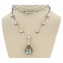 Collier avec perle de Tahiti et diamants taille brillant jusqu'à 0,89ct or 18k