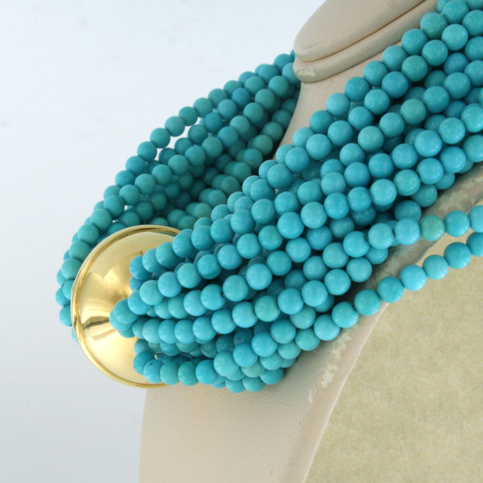 Halskette mit türkisfarbenen Perlen auf einem Schloss aus 18 Karat Gelbgold Damen im Angebot