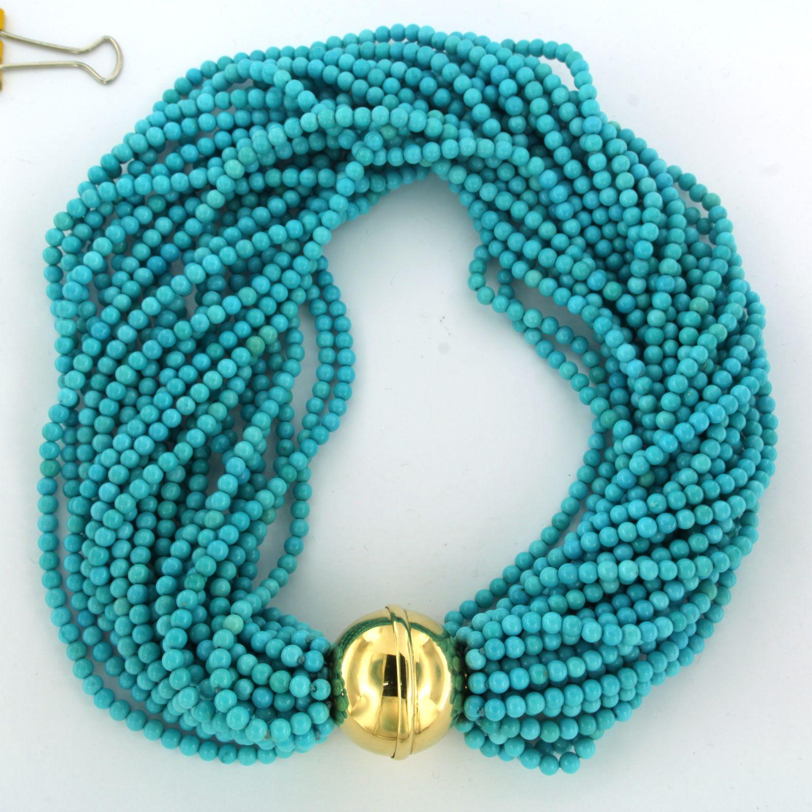 Necklace with turquoise beads on a 18k yellow gold lock For Sale 2