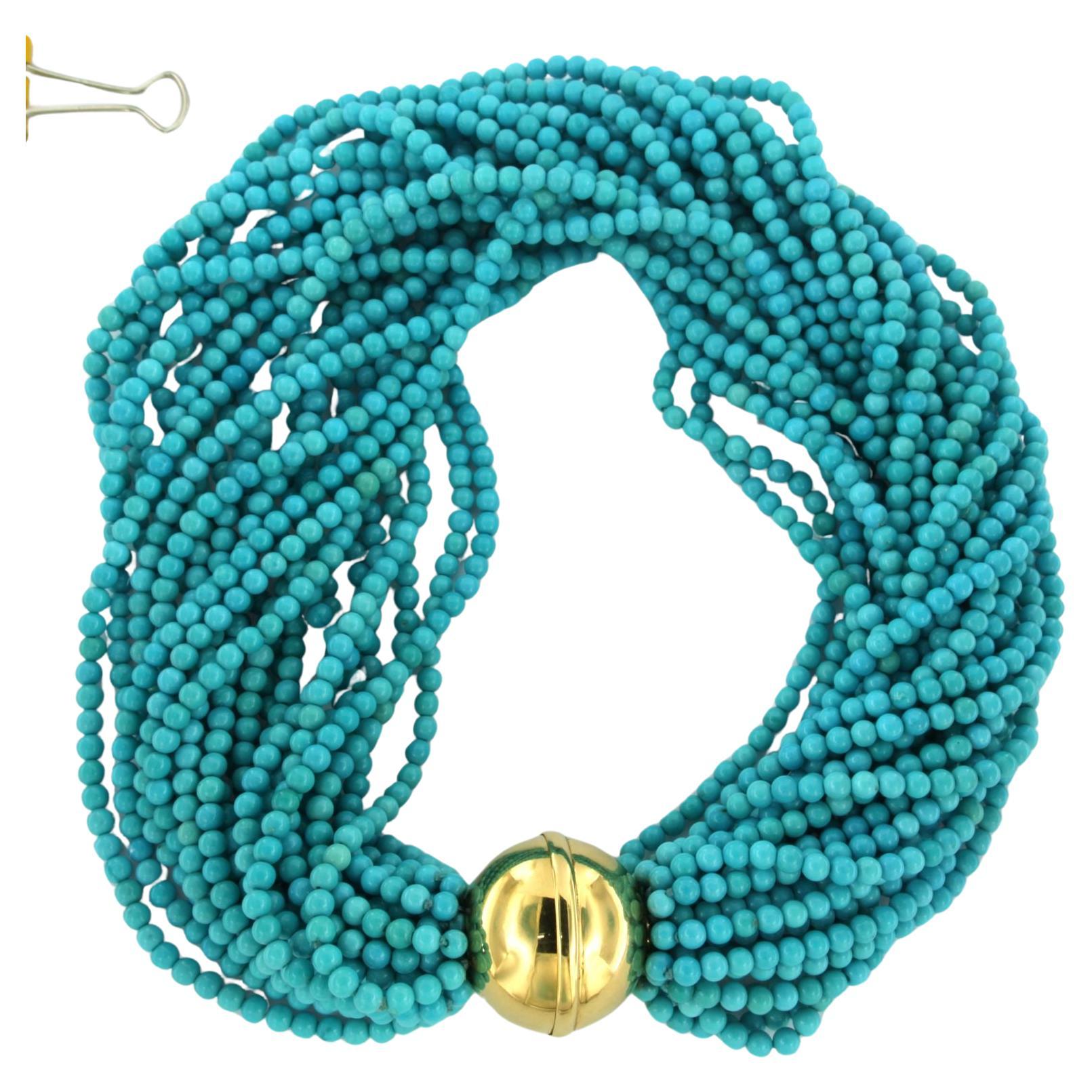 Necklace with turquoise beads on a 18k yellow gold lock For Sale