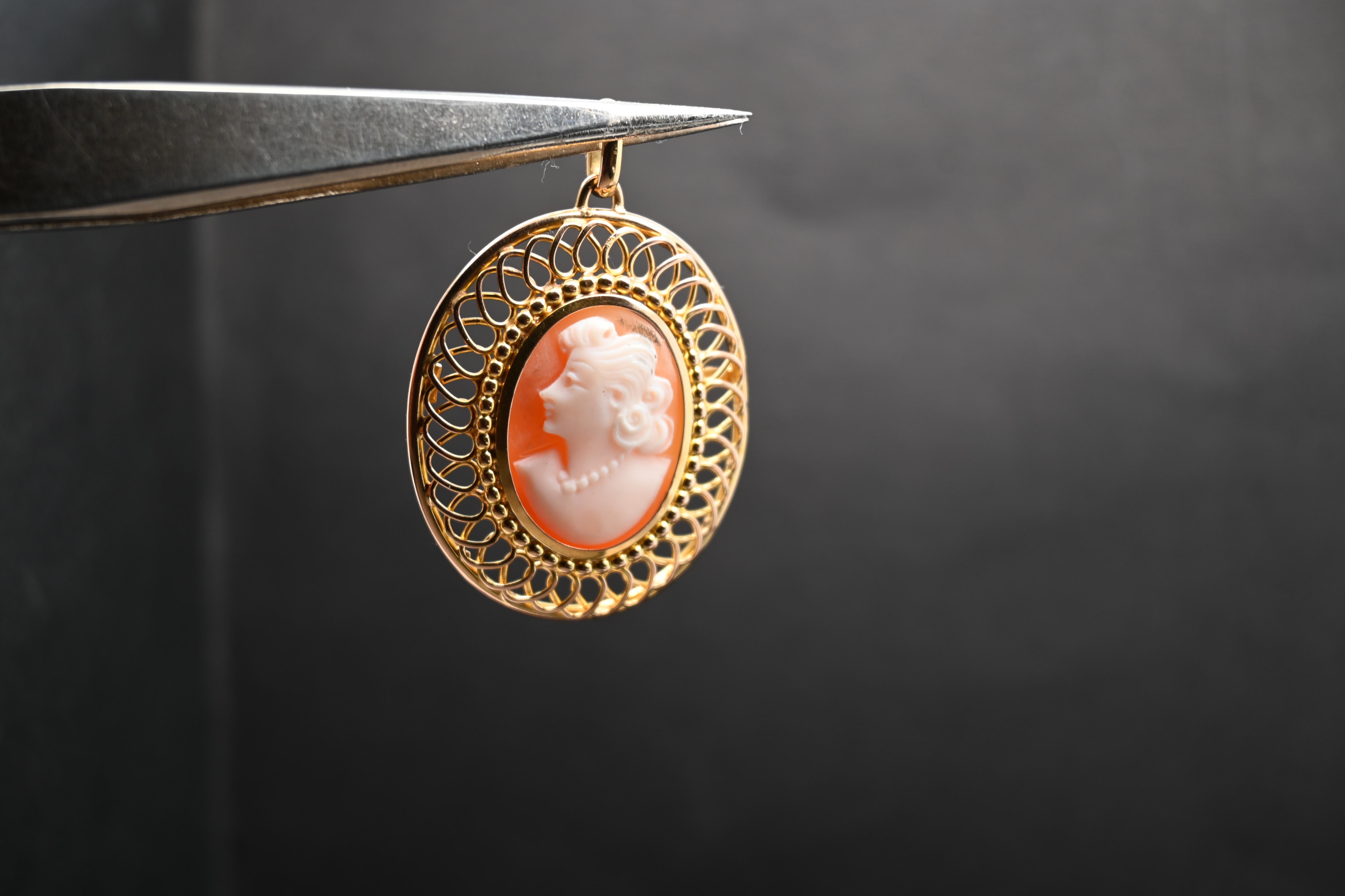 Rétro Collane Cameo Oro Giallo 18 Carati in vendita
