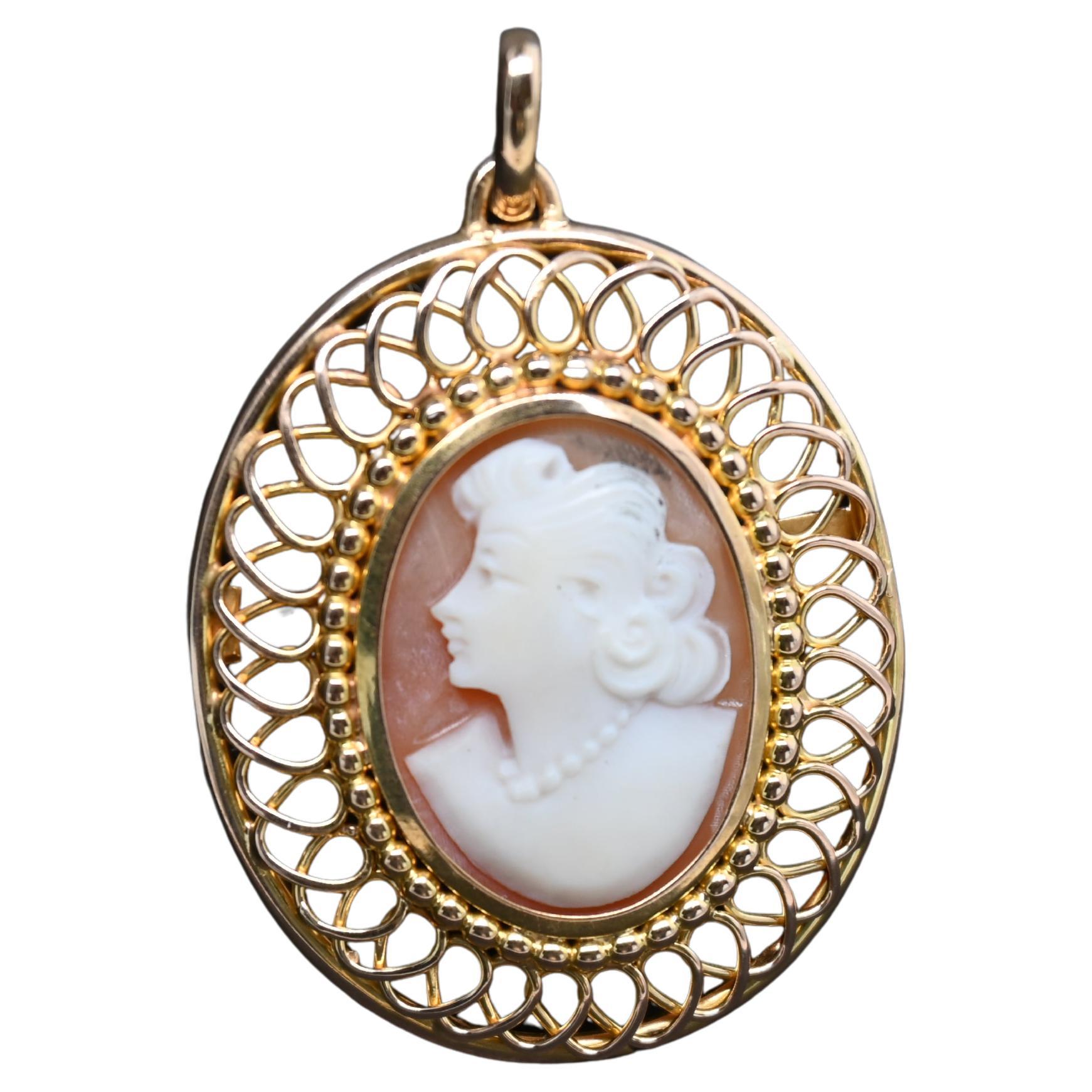 Collane Cameo Oro Giallo 18 Carati in vendita