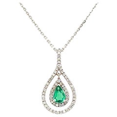Necklaces Pendant Emerald 0, 50 Carat Diamonds 0, 41 Carats