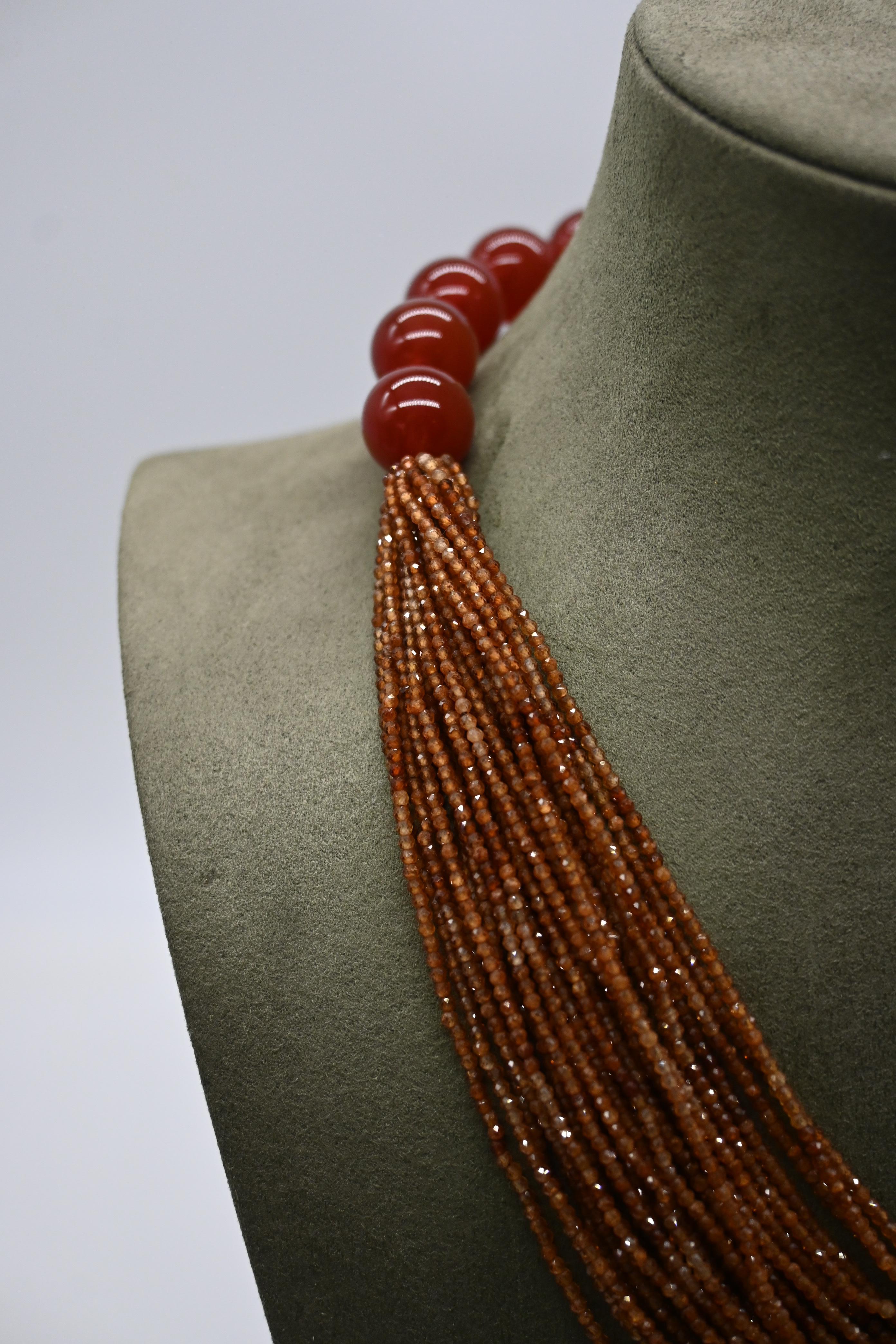 Taglio a sfera Collane Agathe Rosso Assonite e Bakelite in vendita