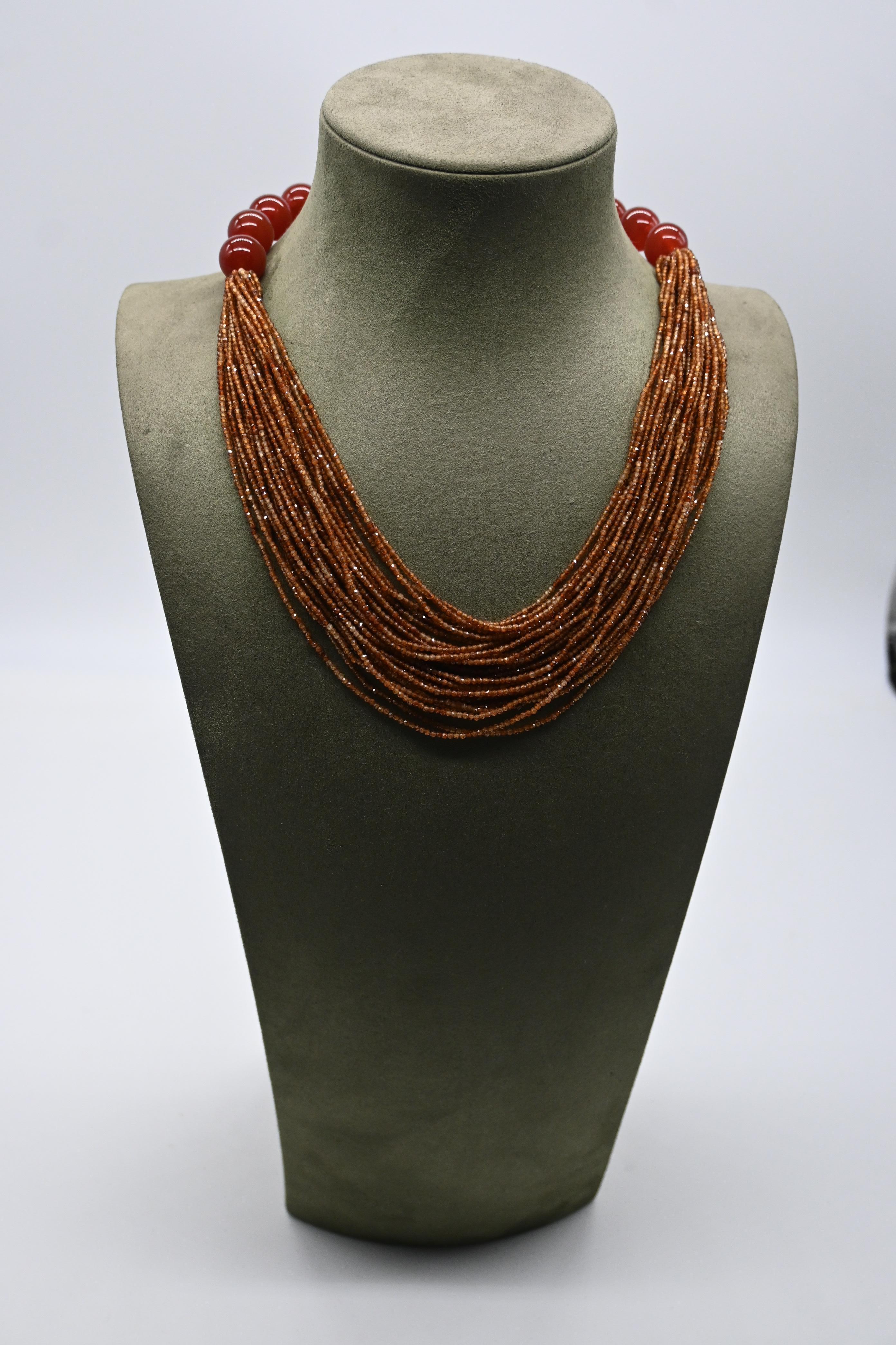 Collane Agathe Rosso Assonite e Bakelite in vendita 1