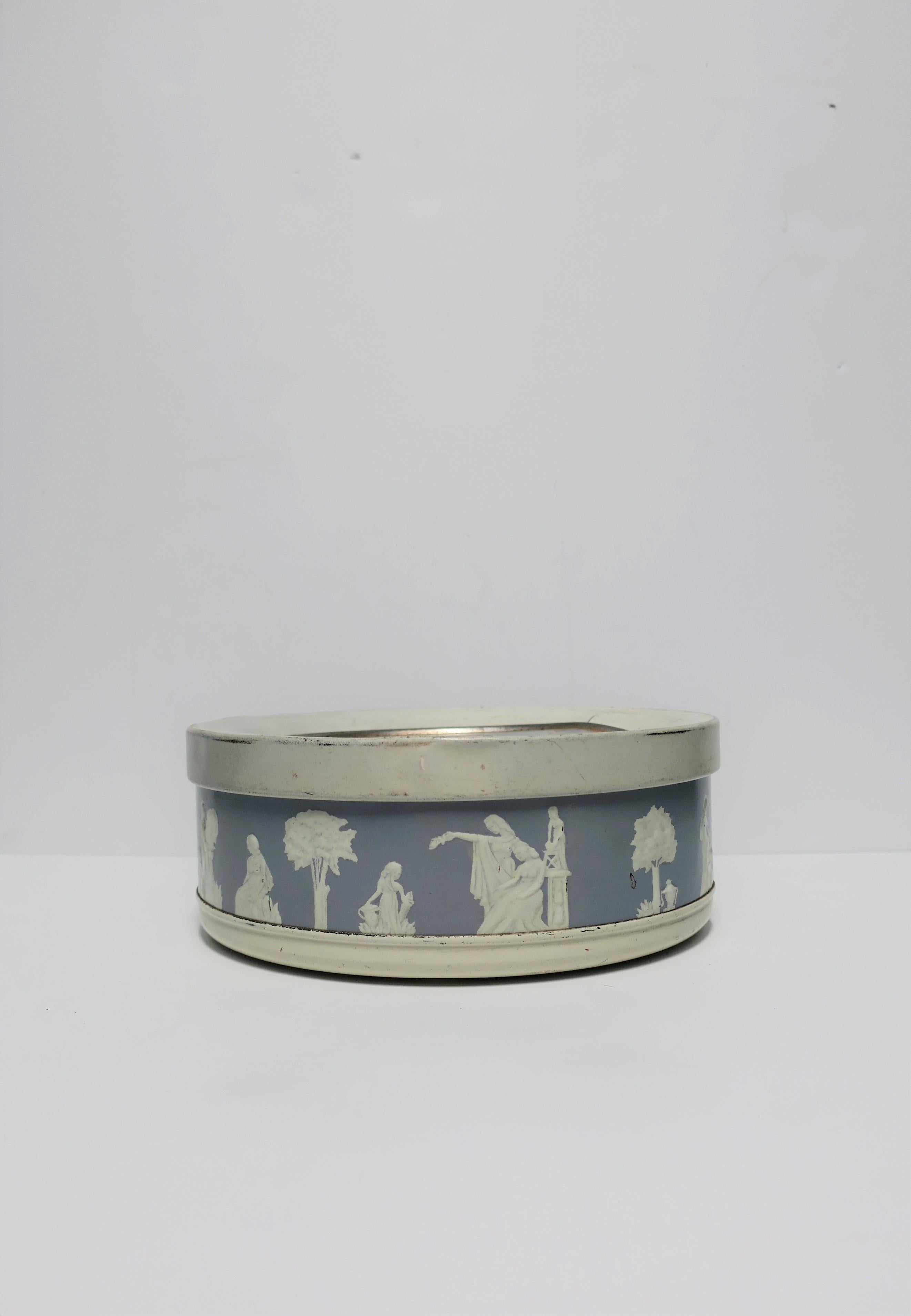 Cold-Painted Neoclassical Round Box in the Style of the Wedgwood For Sale