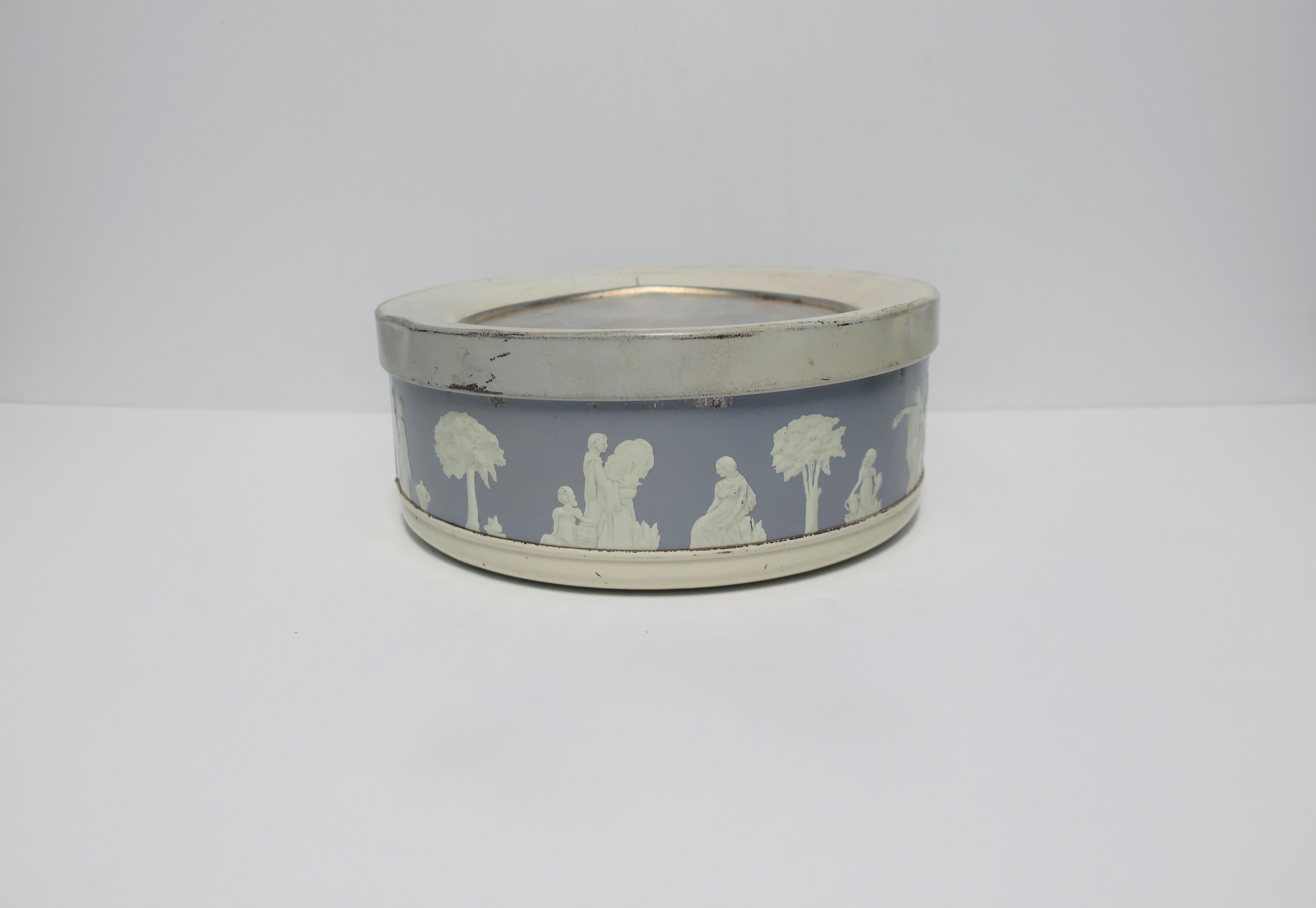 Metal Neoclassical Round Box in the Style of the Wedgwood For Sale