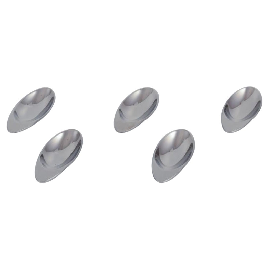 Nedda El-Asmar for Gense. Five "Appetize" oyster bowls. 21st C.