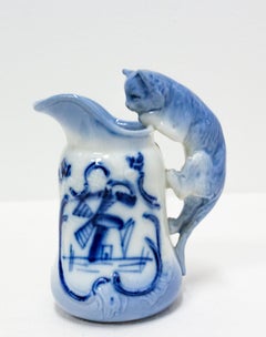 Nederland Faience Miniature Milk Jug to the Cat Delft, Late 19th Century