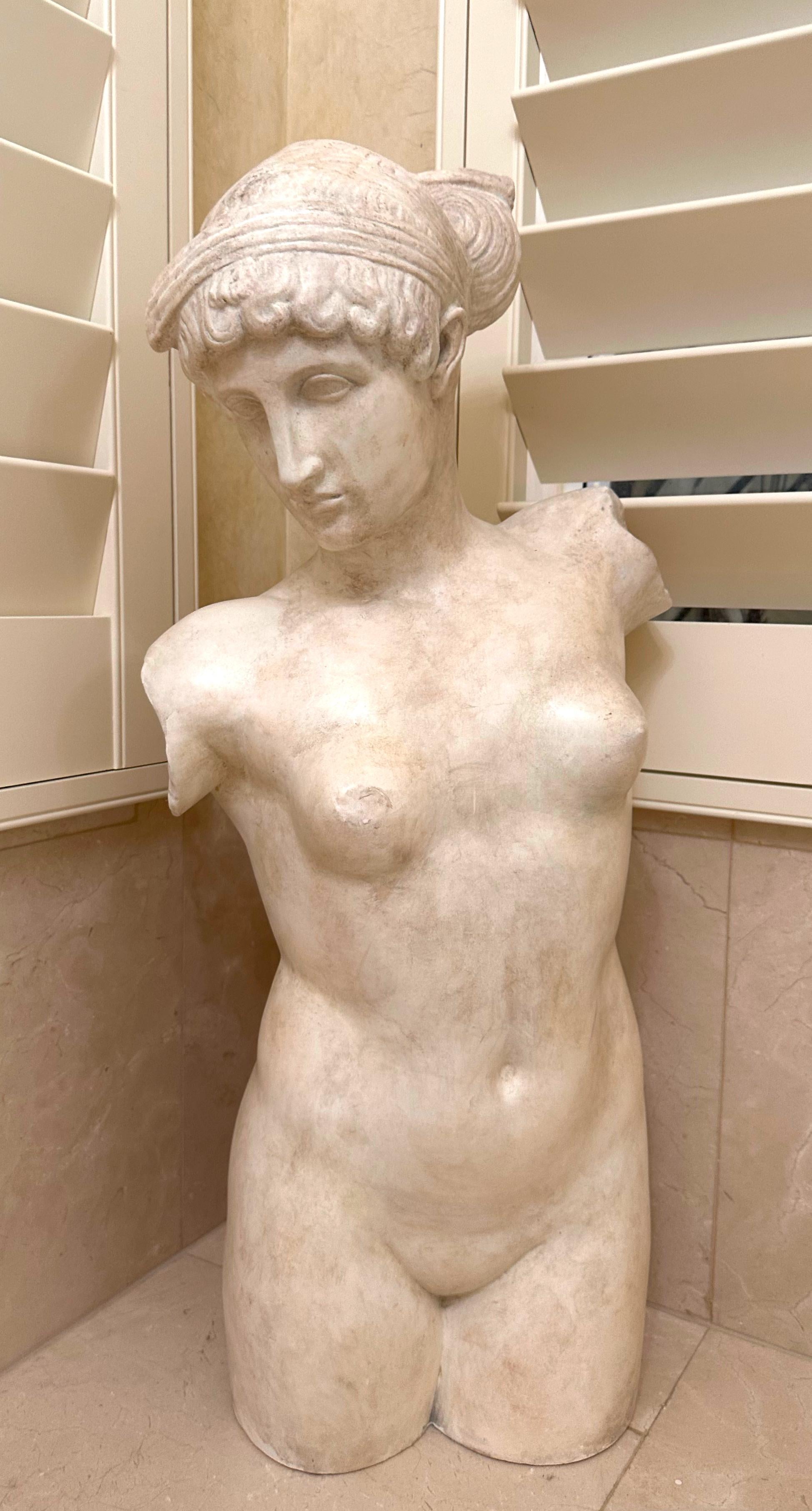 NEED DIMS Faux Marble Torso of Venus In Good Condition For Sale In West Palm Beach, FL