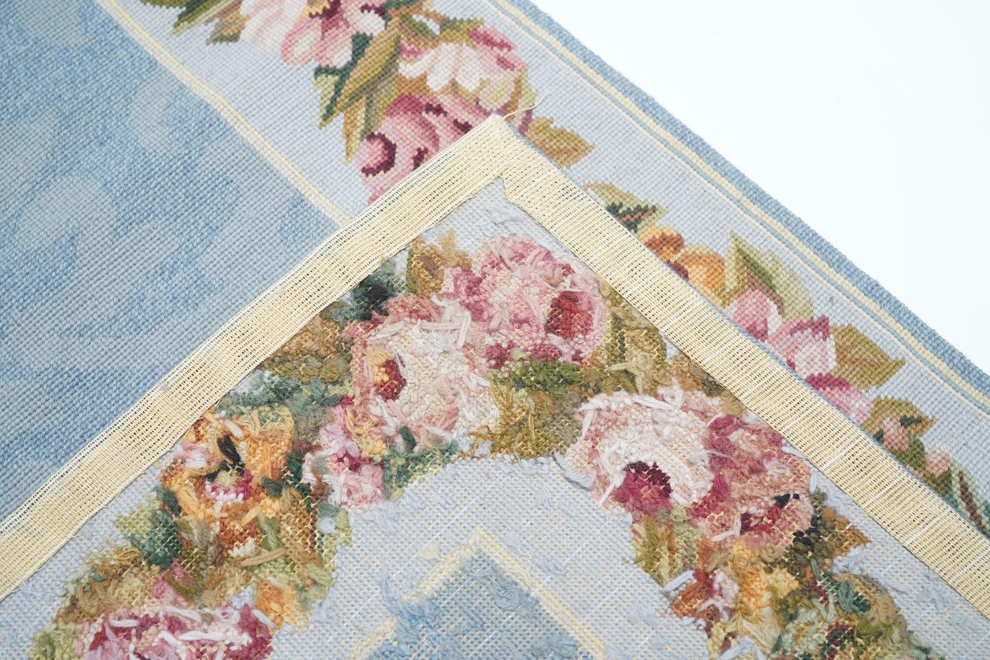 Runner Needle Point 2'5'' x 10'0'' In condizioni Nuovo in vendita a New York, NY